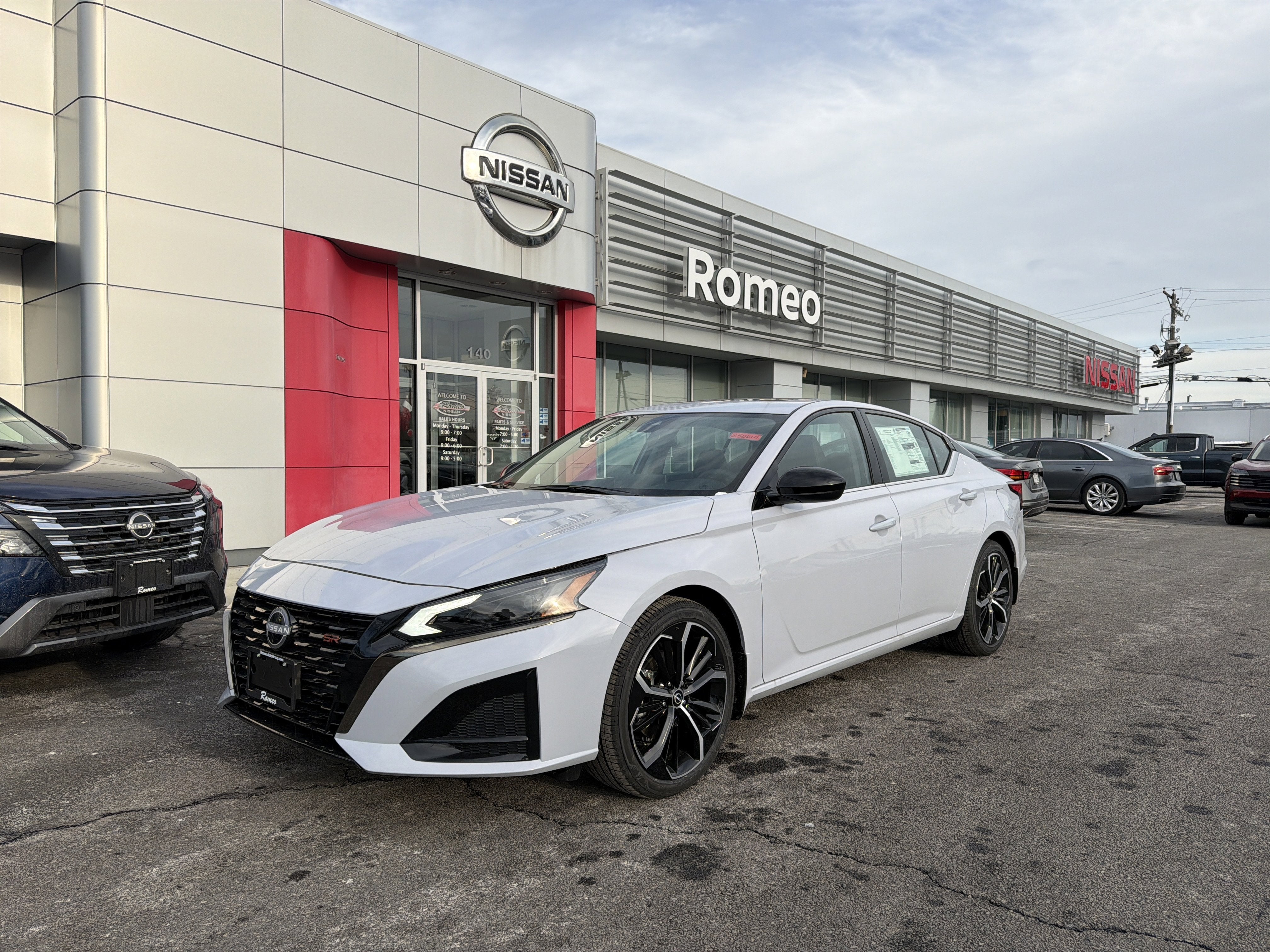 2025 Nissan Altima SR