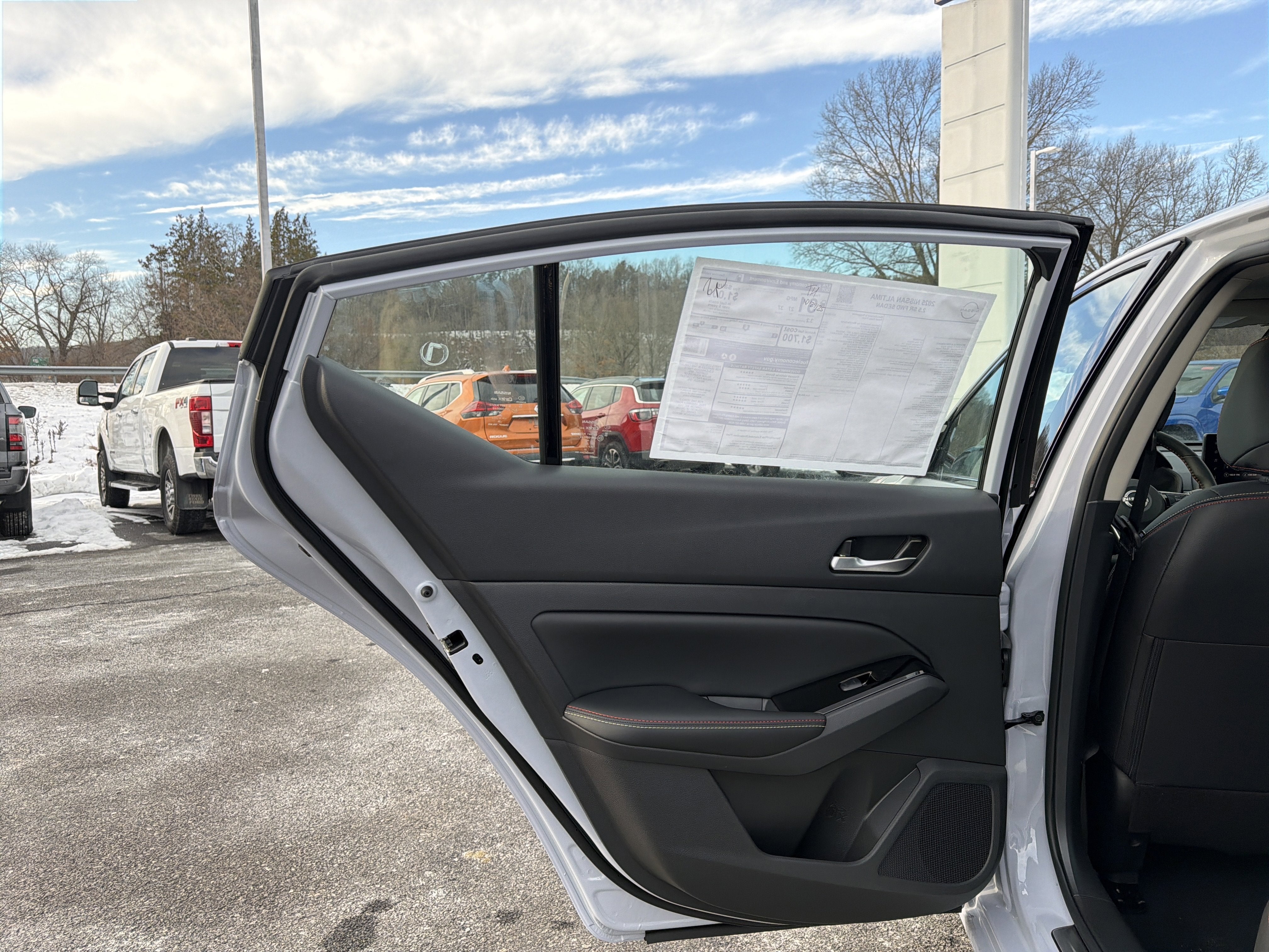 2025 Nissan Altima SR