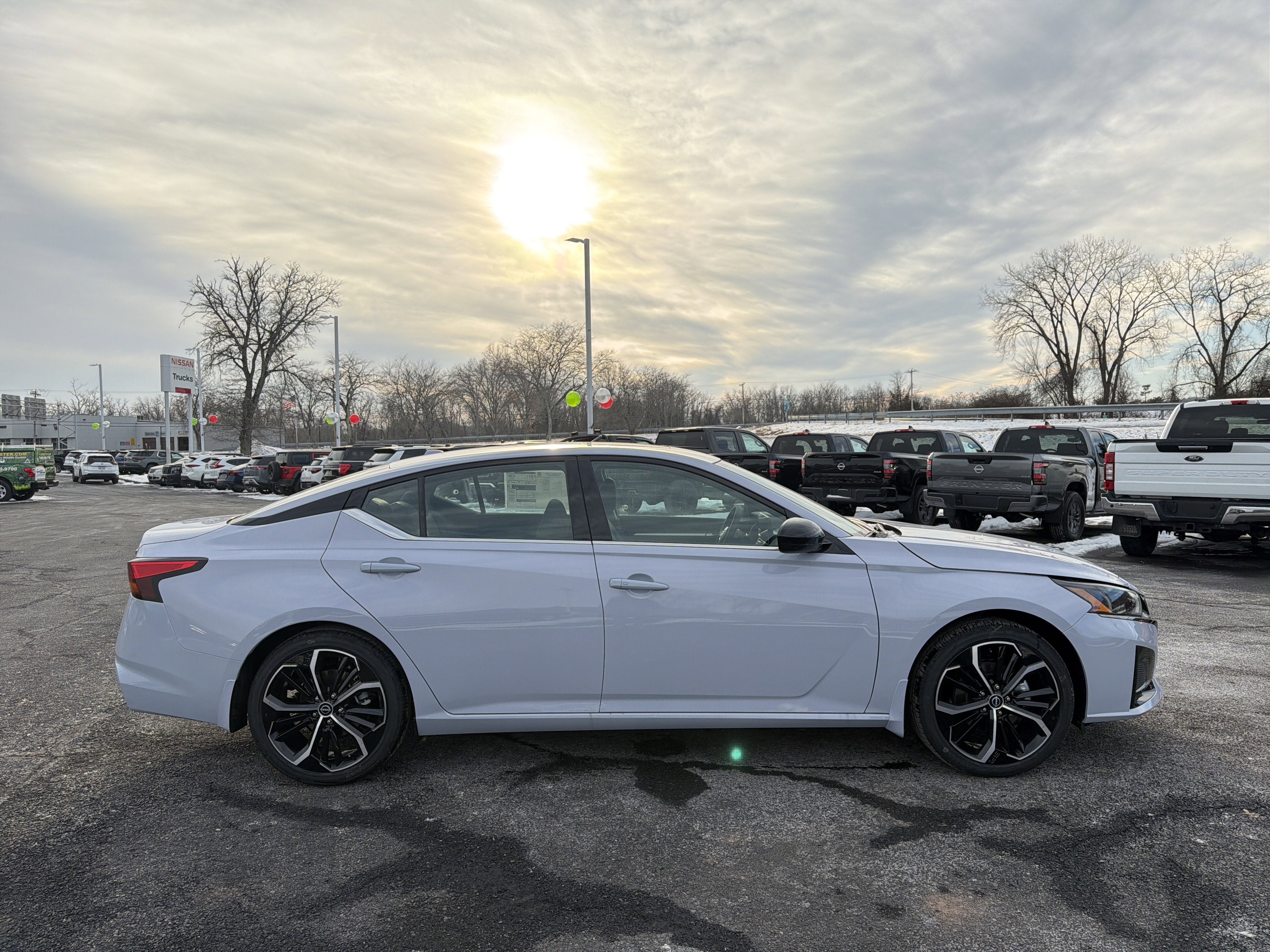 2025 Nissan Altima SR