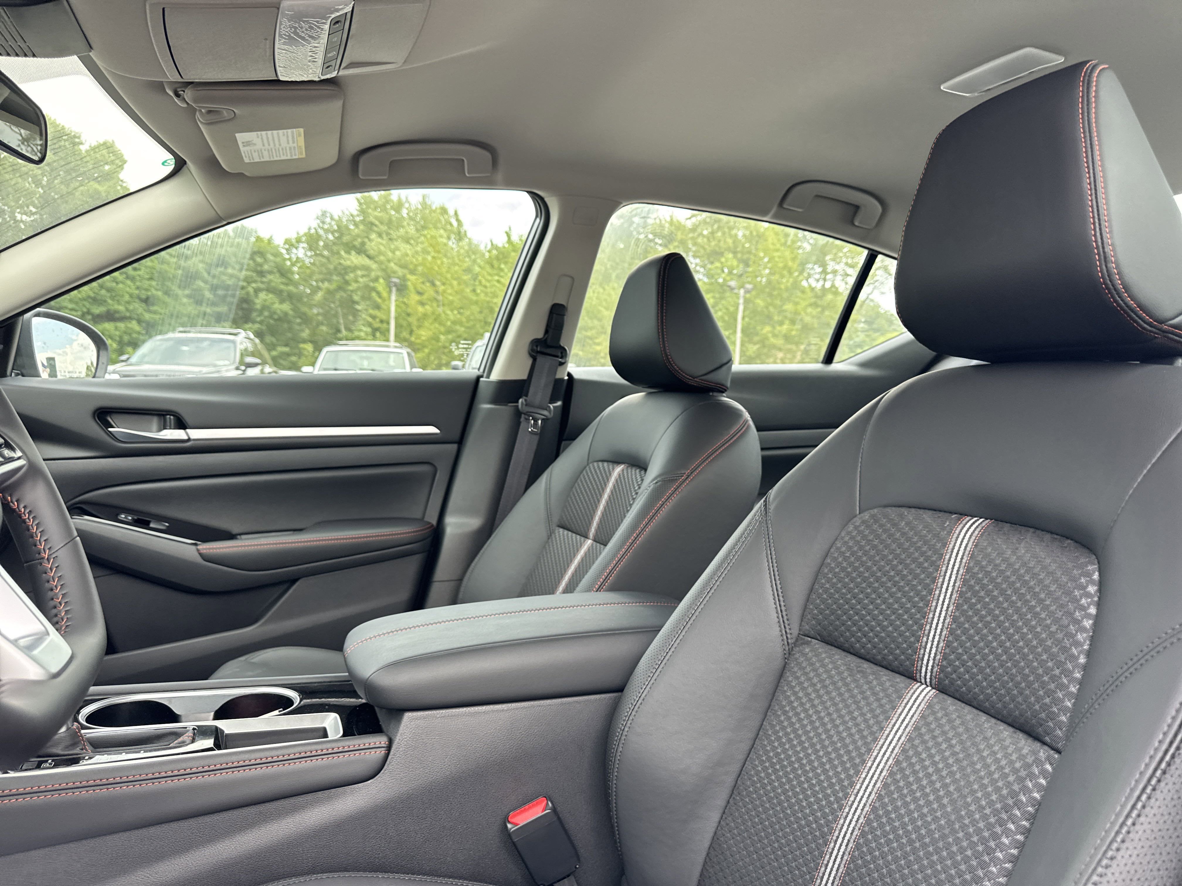 2025 Nissan Altima SR