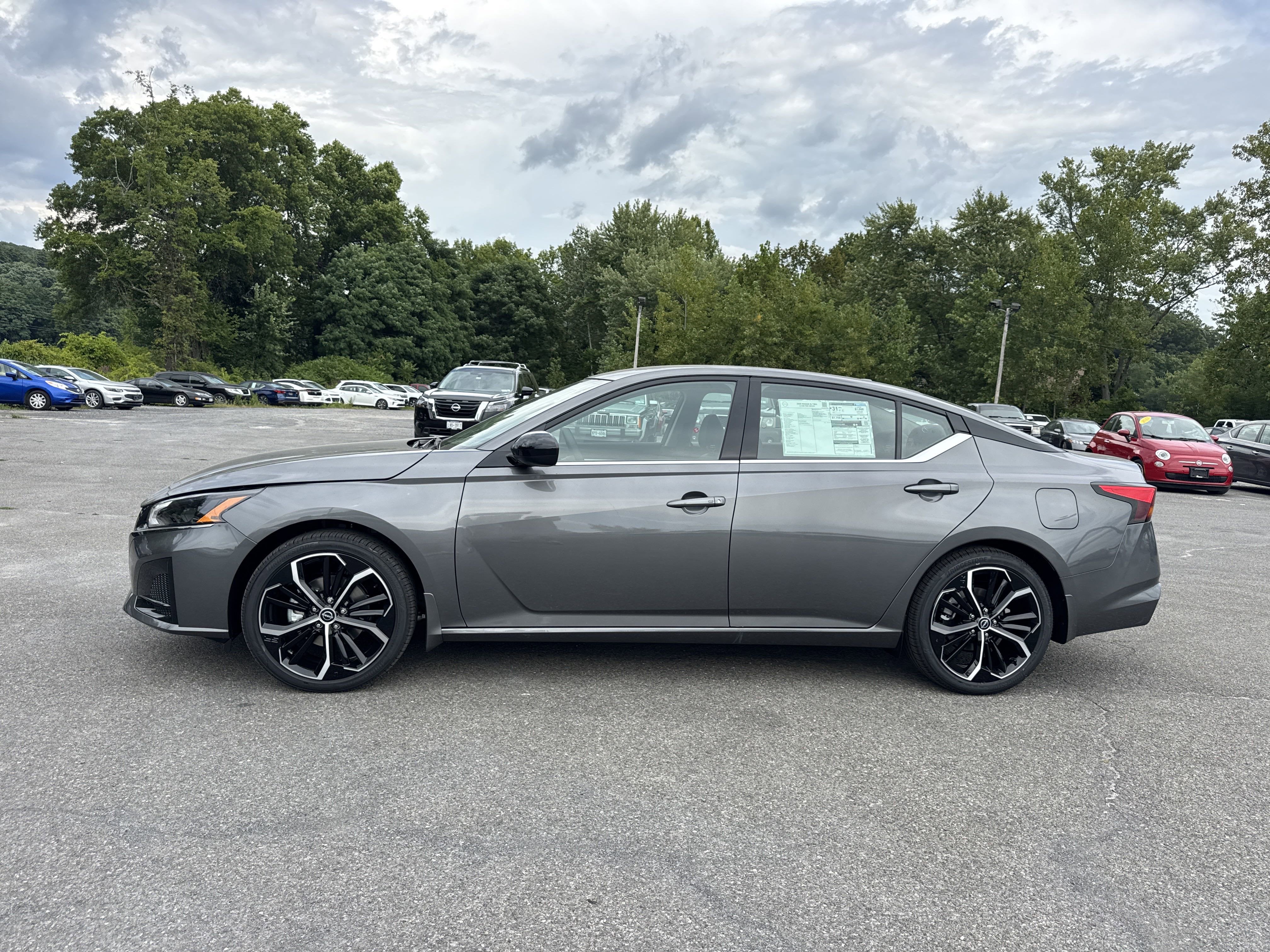 2025 Nissan Altima SR