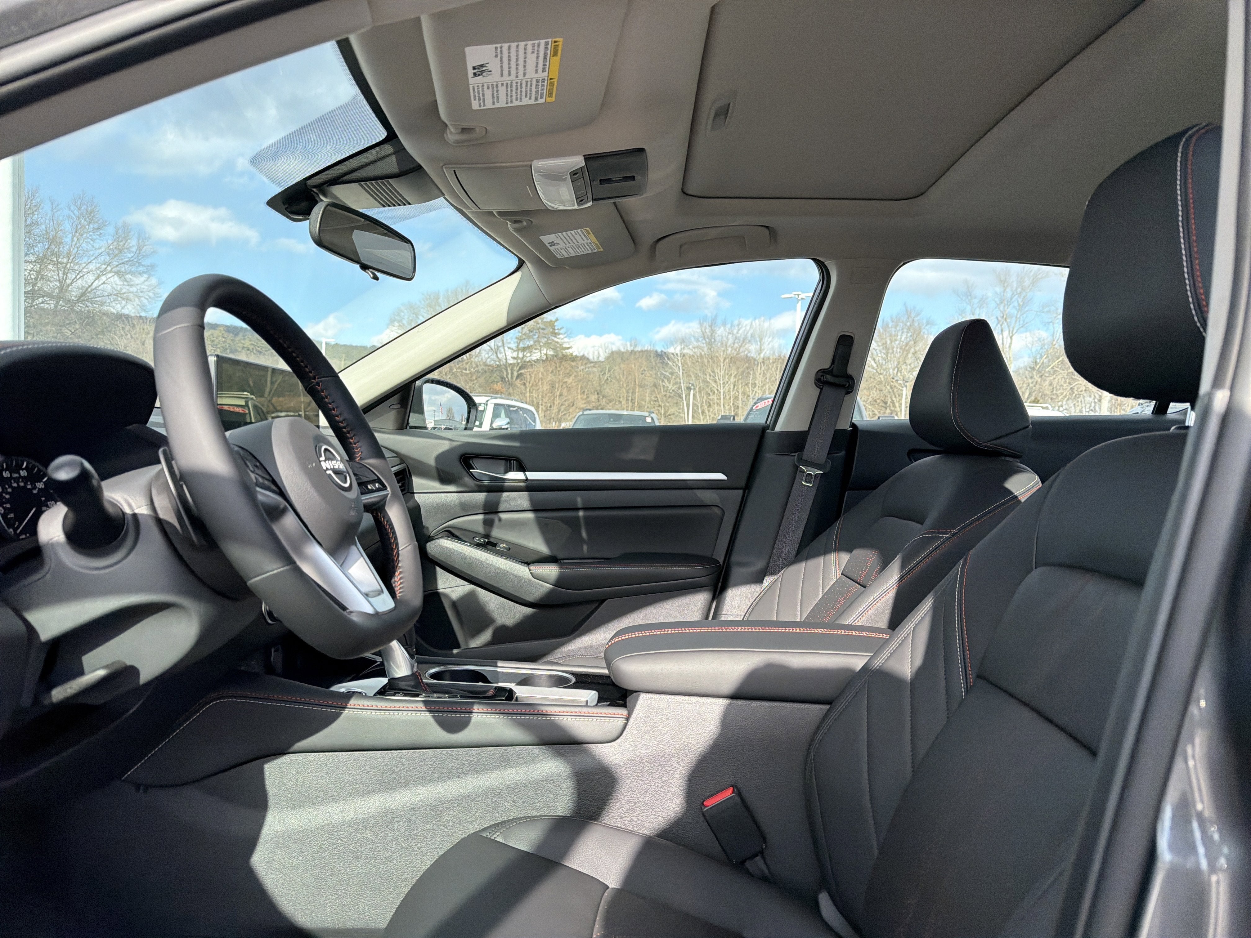 2025 Nissan Altima SR