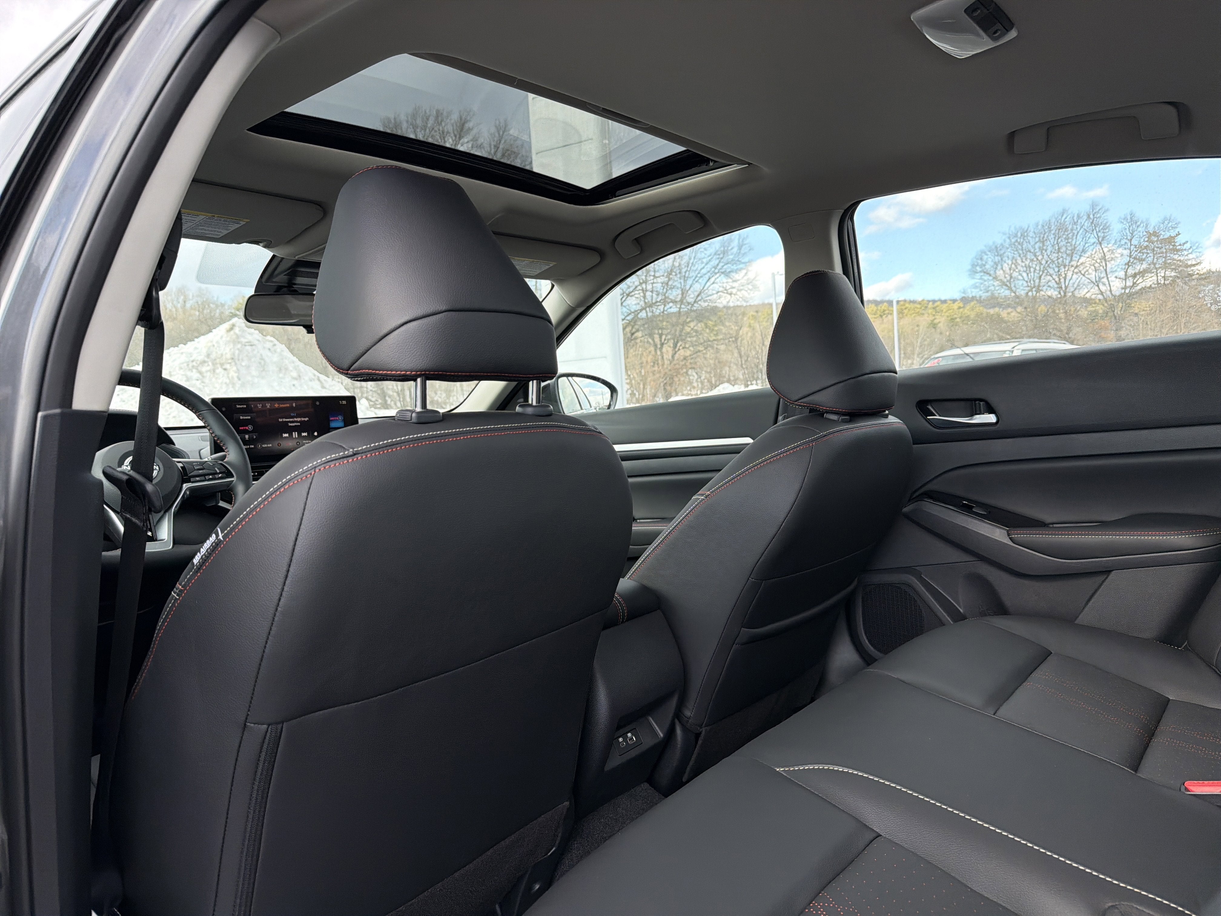 2025 Nissan Altima SR