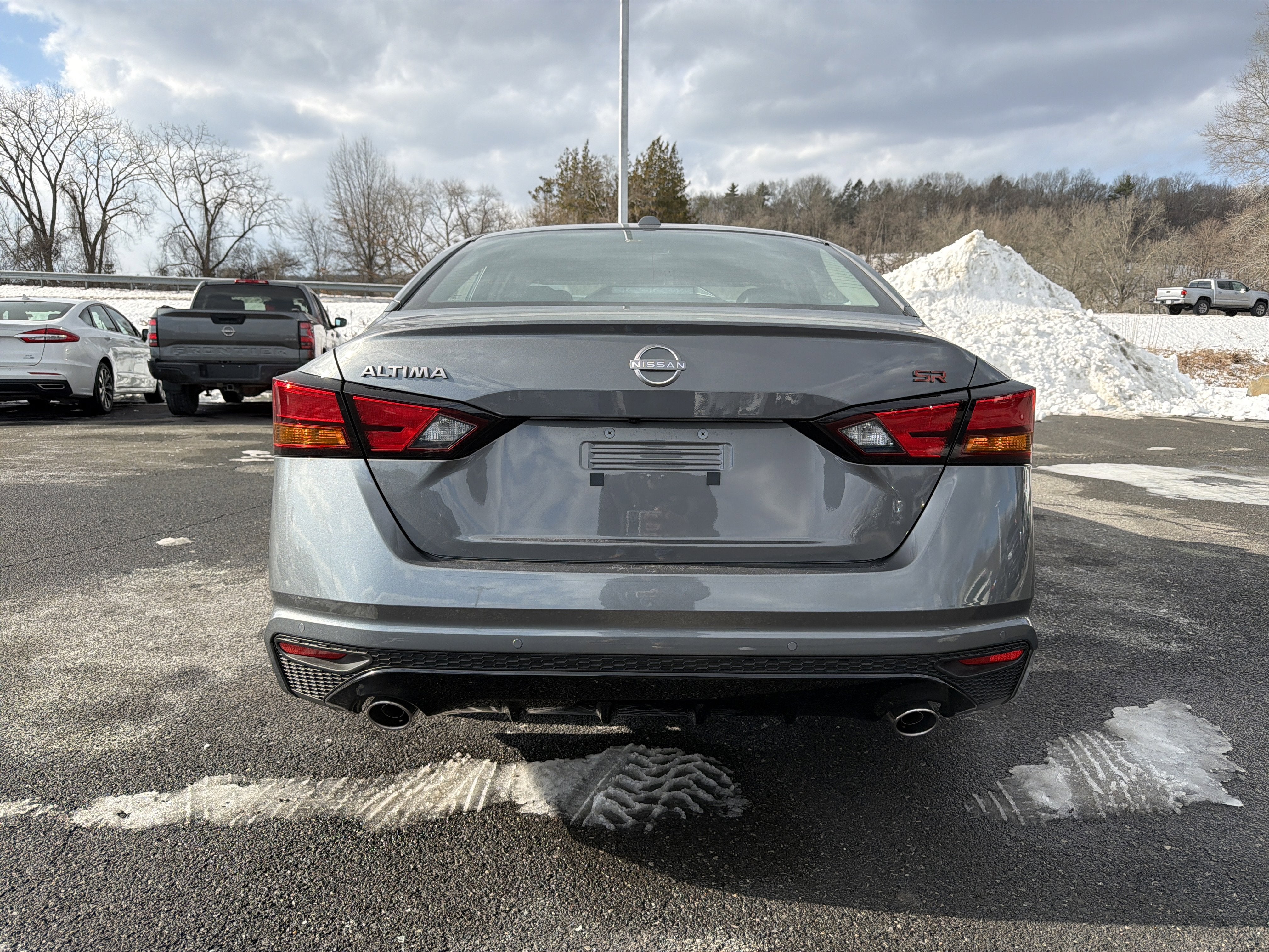 2025 Nissan Altima SR