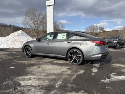 2025 Nissan Altima SR