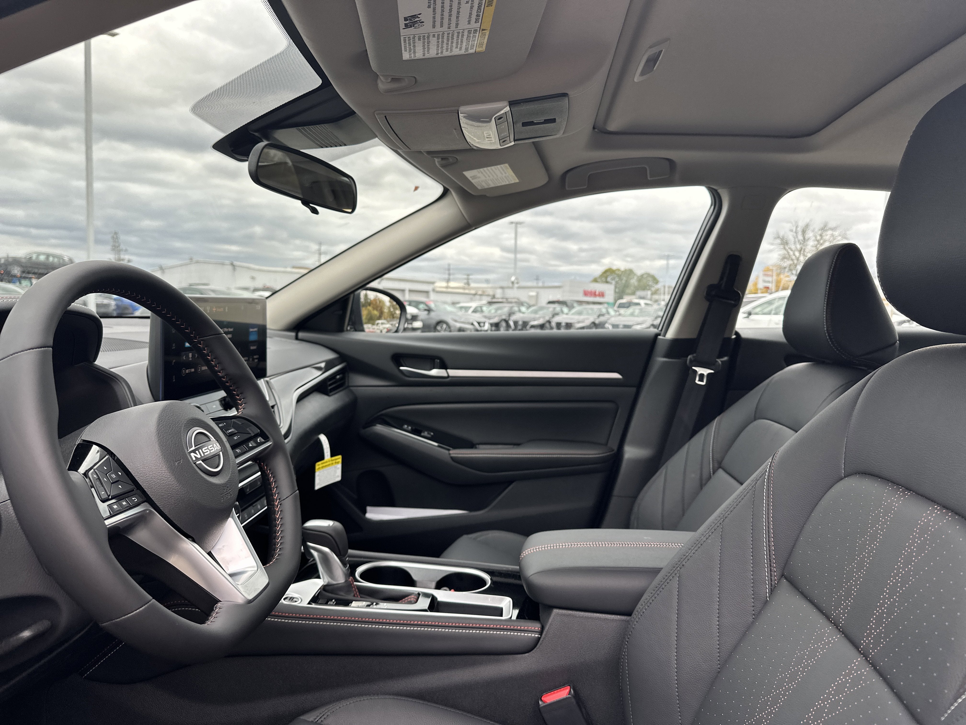 2025 Nissan Altima SR