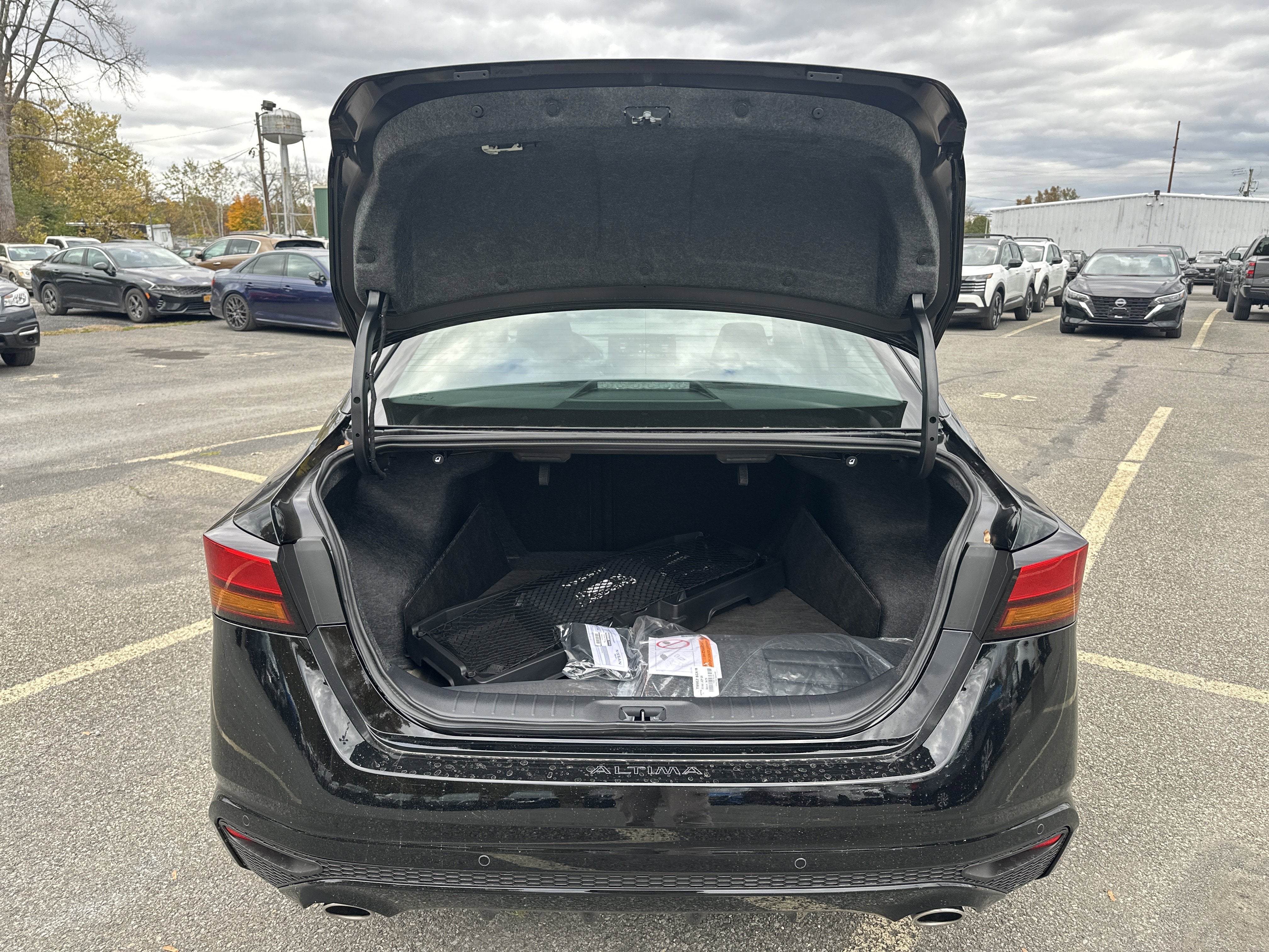 2025 Nissan Altima SR