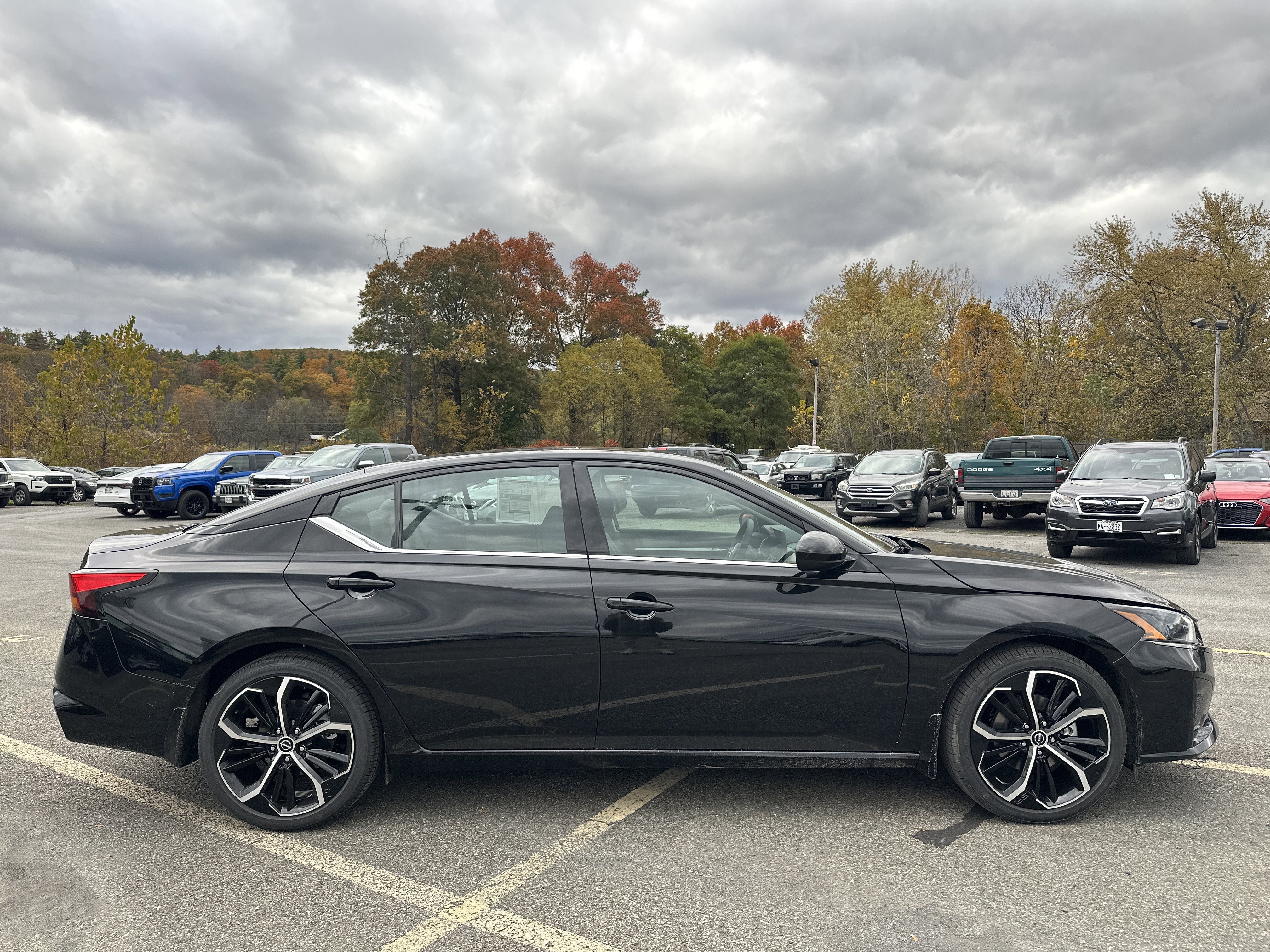 2025 Nissan Altima SR