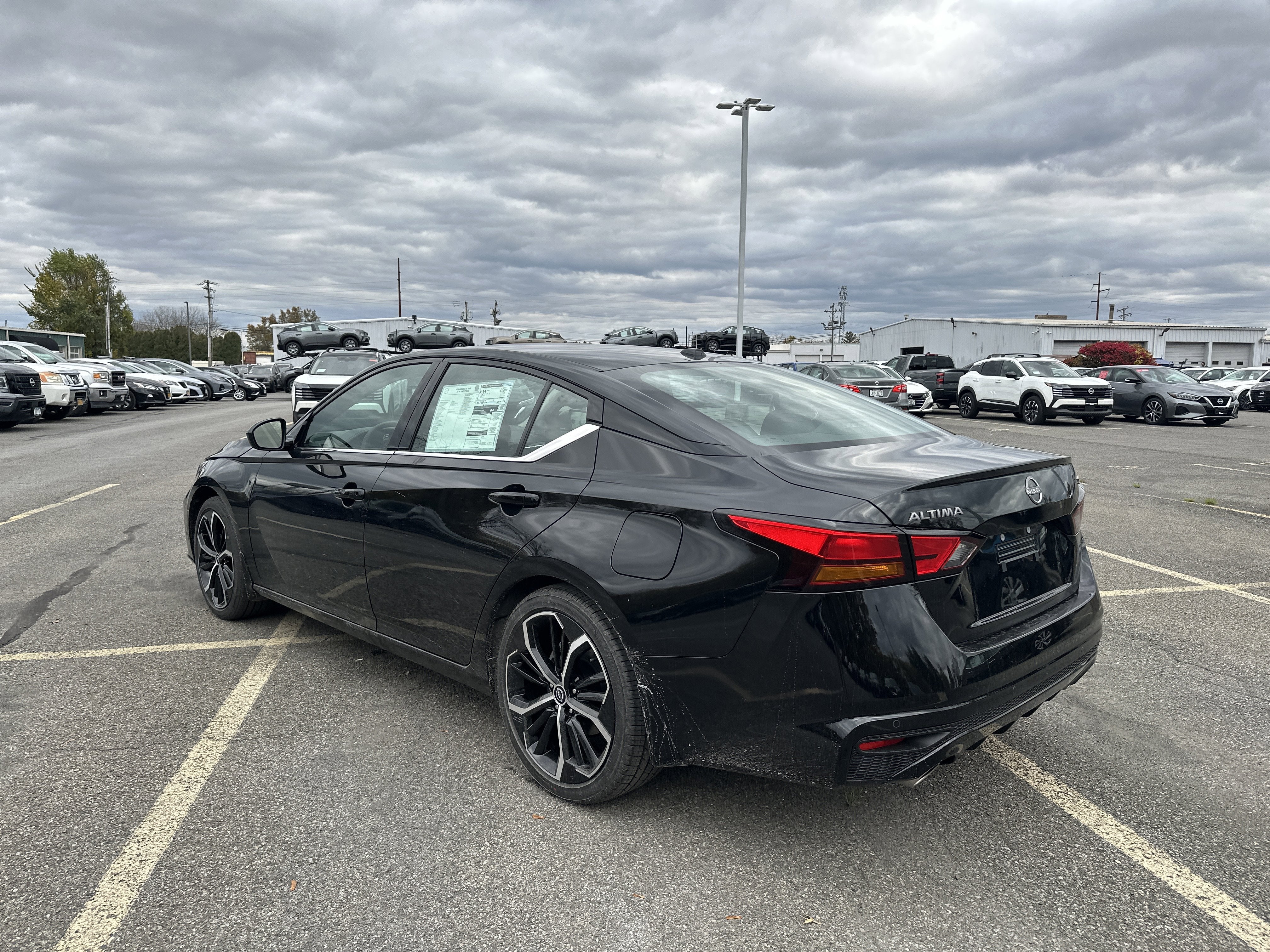 2025 Nissan Altima SR