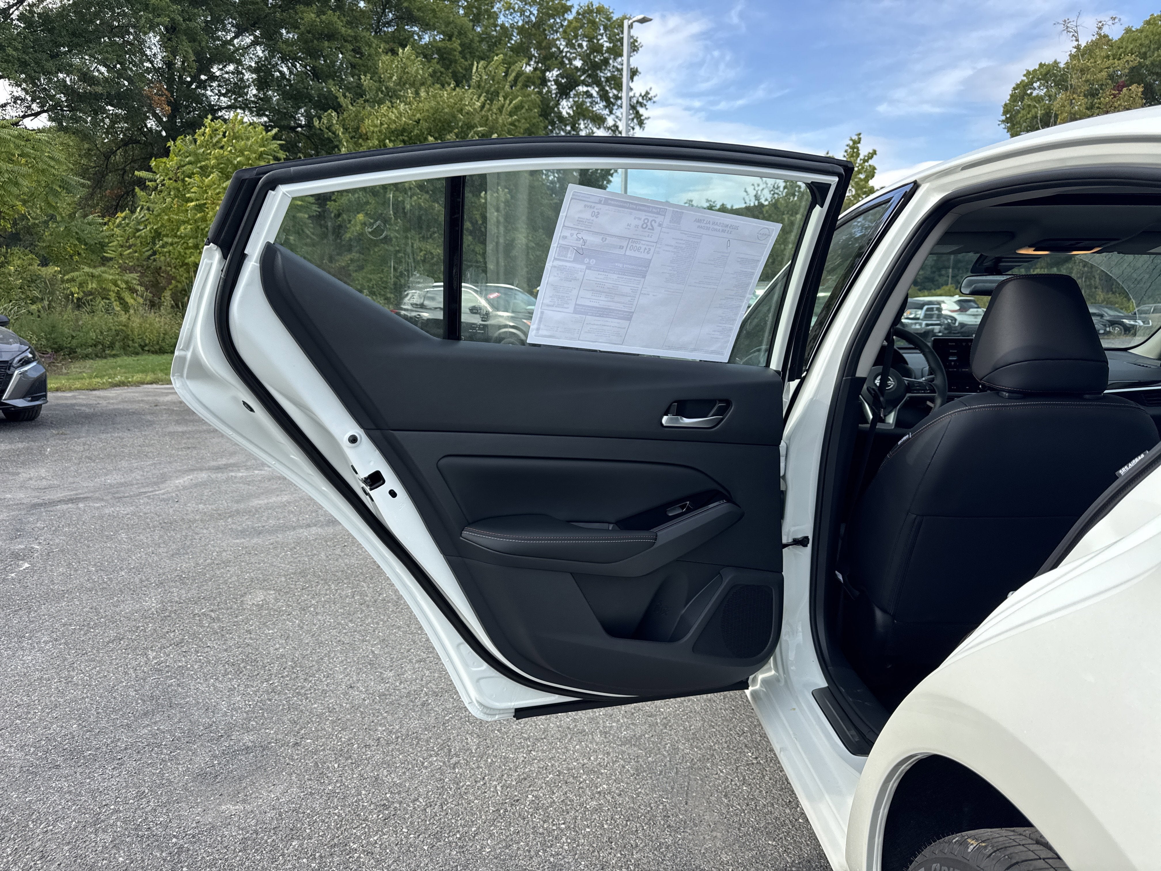 2025 Nissan Altima SR