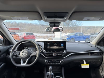 2025 Nissan Altima SR