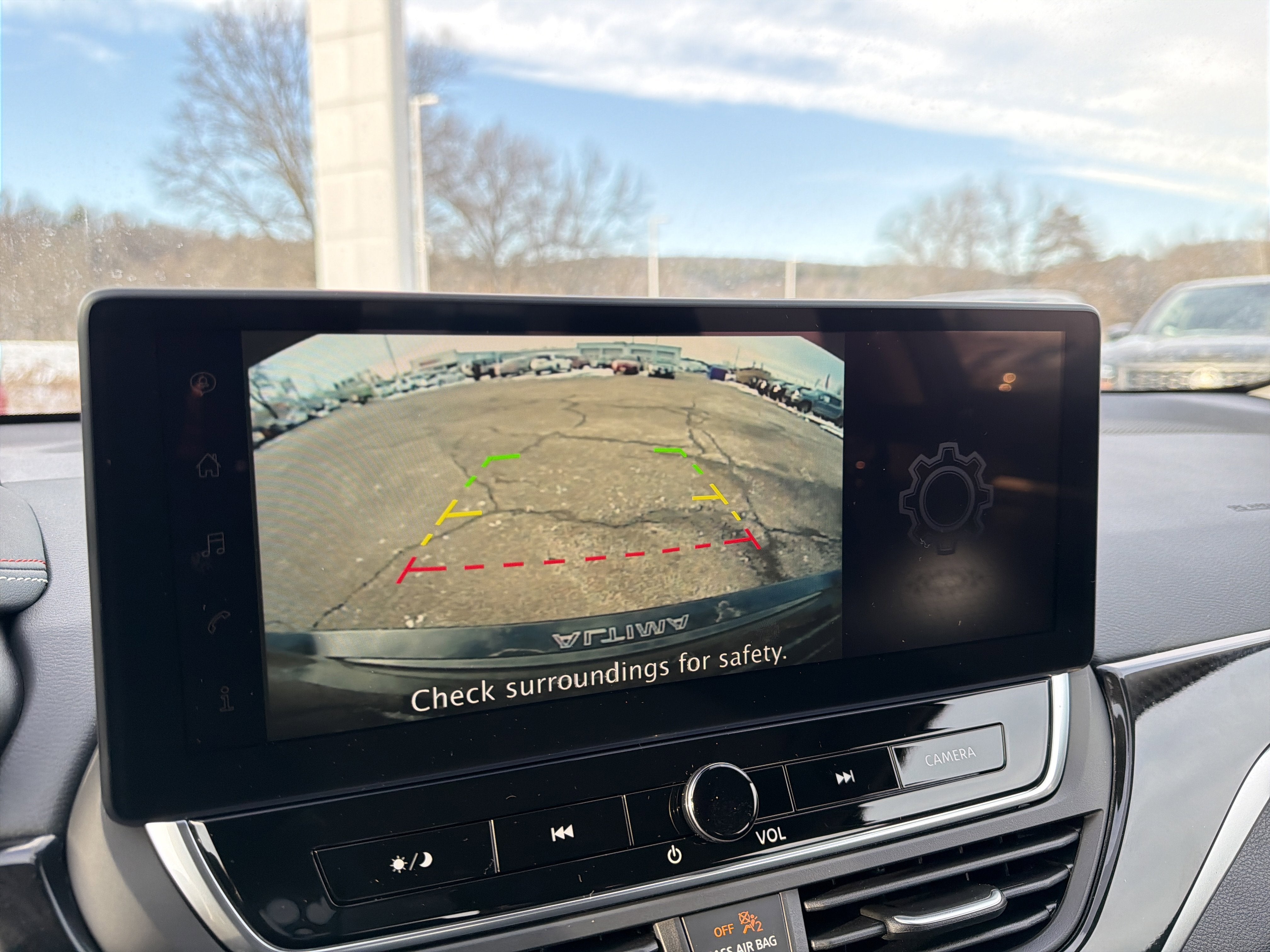 2025 Nissan Altima SR