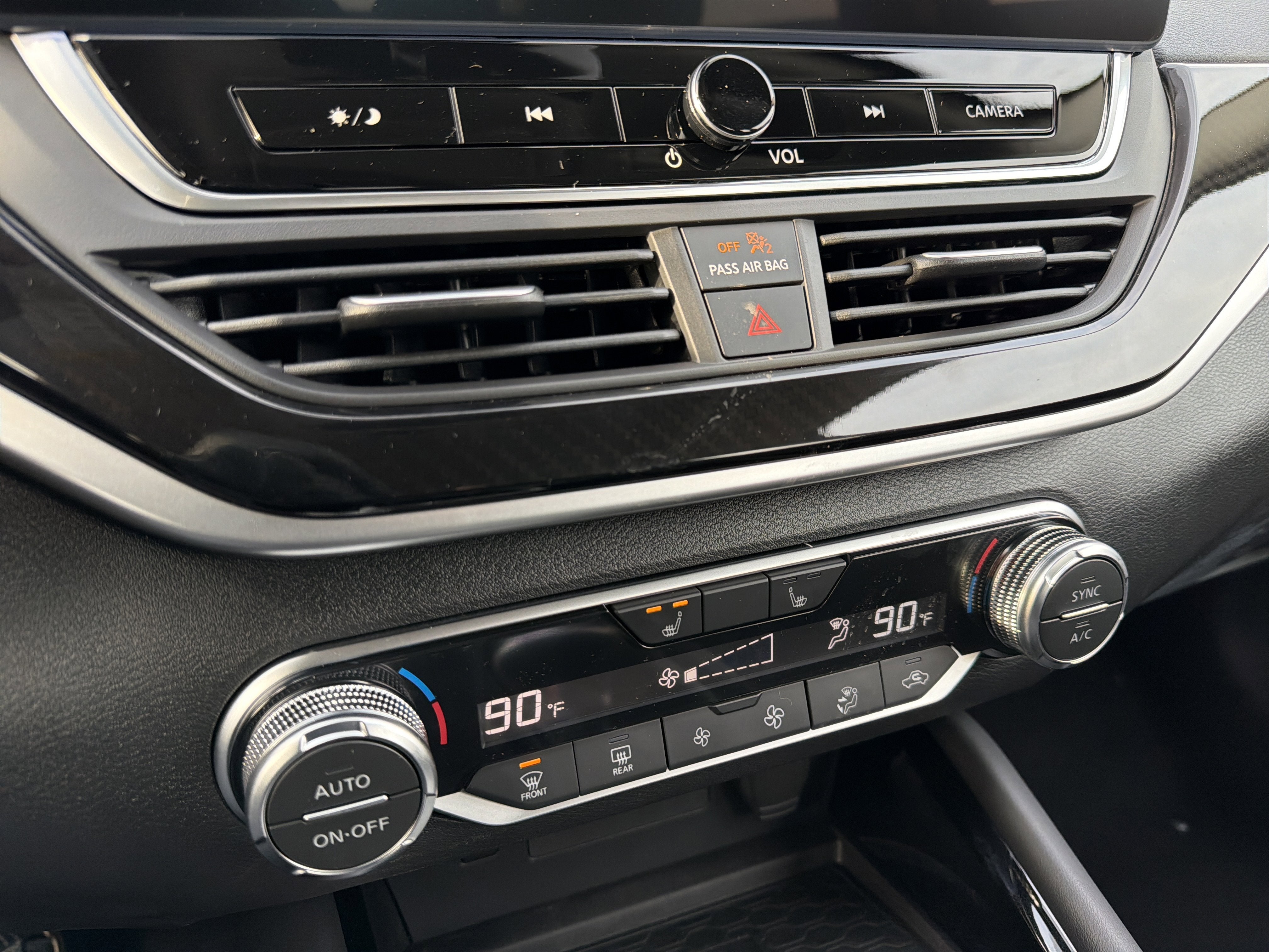 2025 Nissan Altima SR