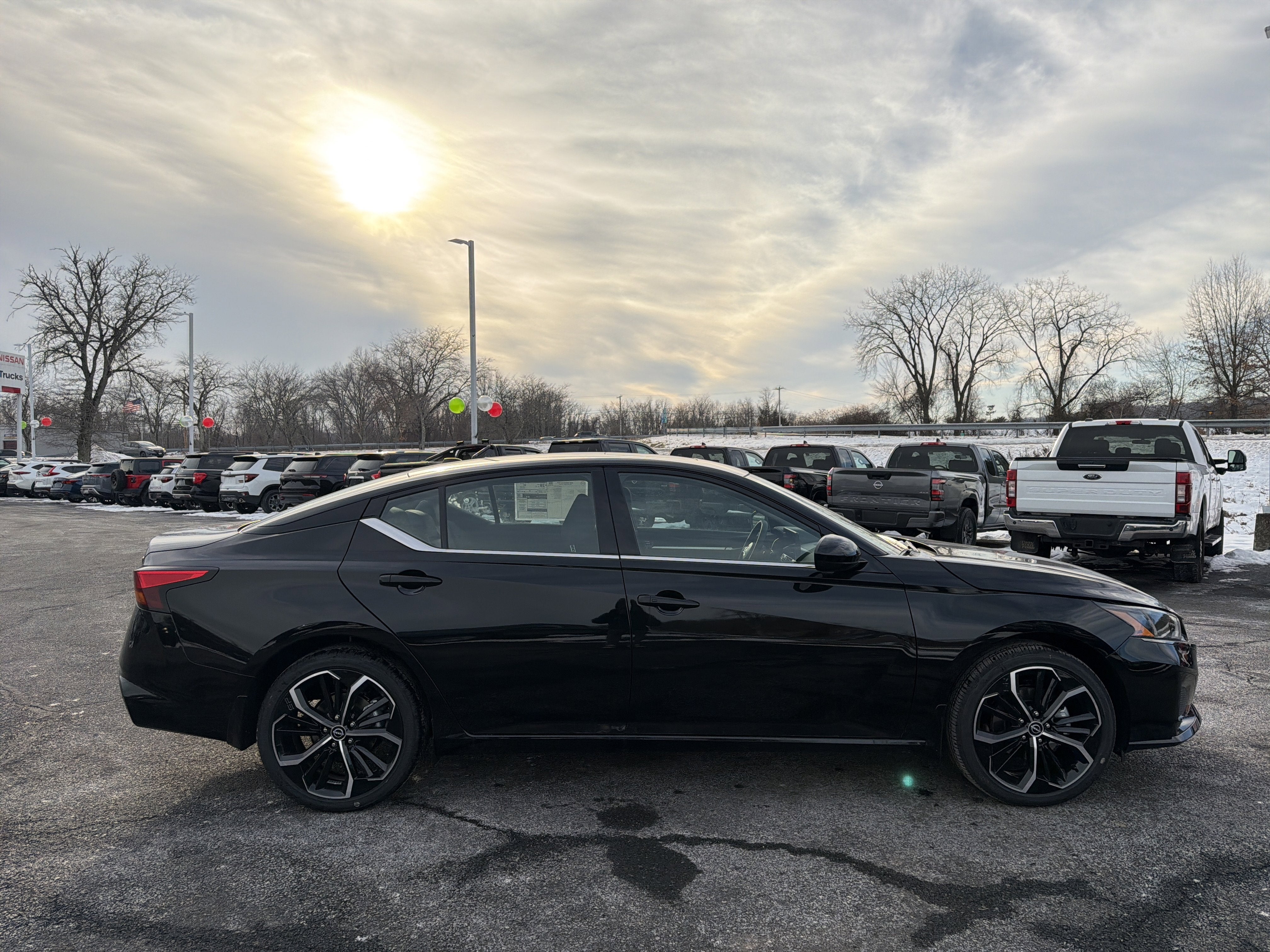 2025 Nissan Altima SR