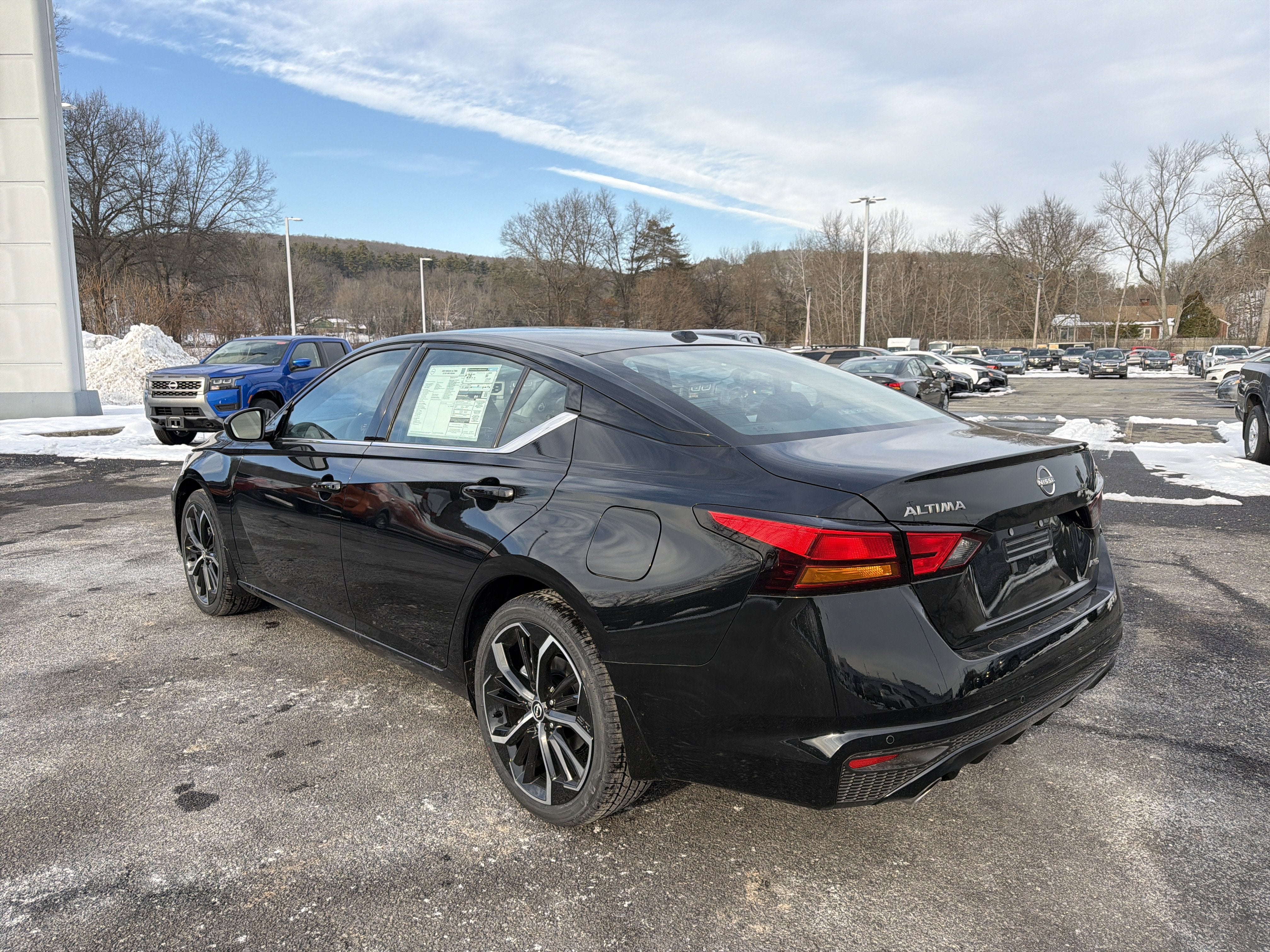 2025 Nissan Altima SR