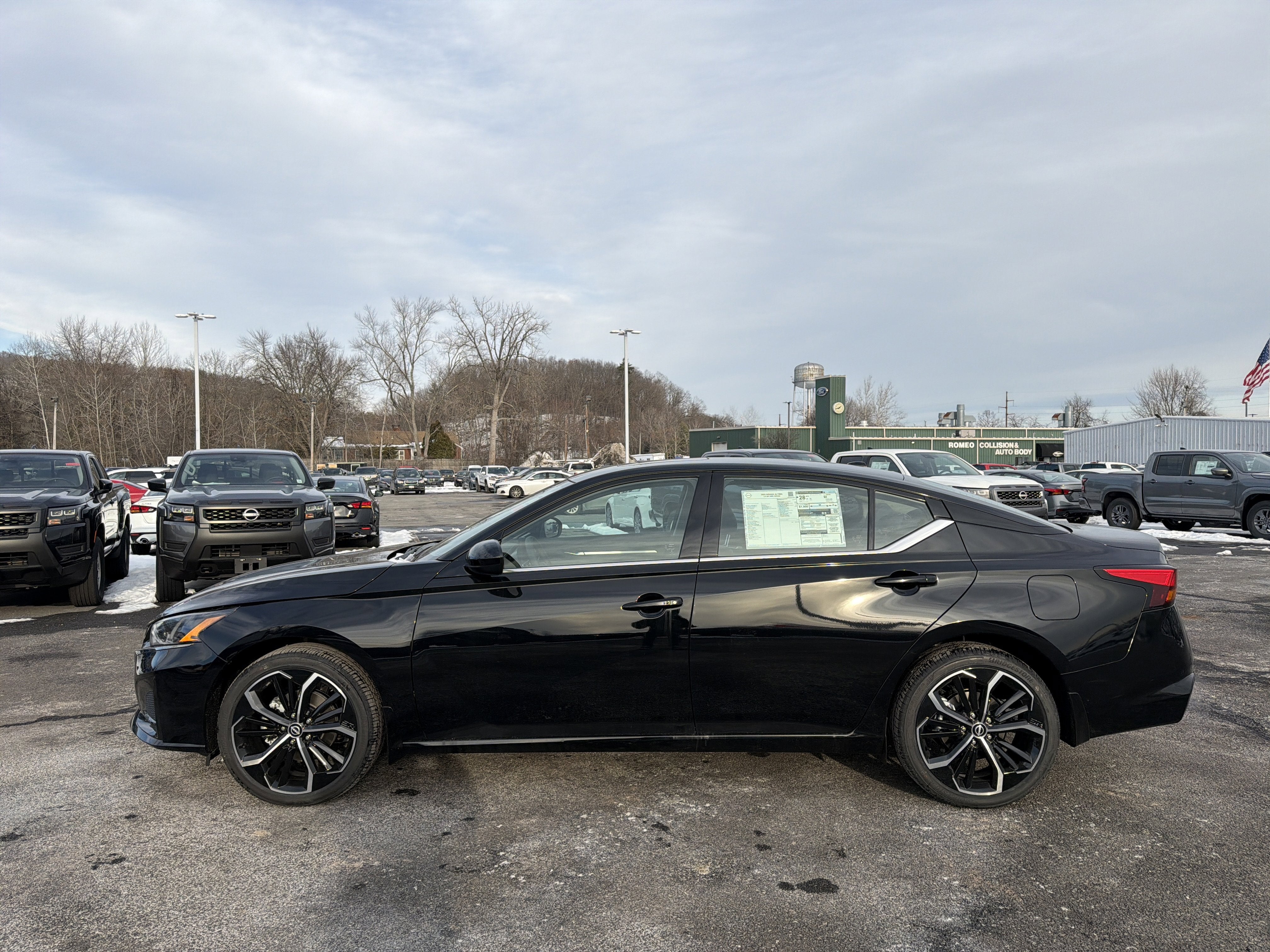 2025 Nissan Altima SR