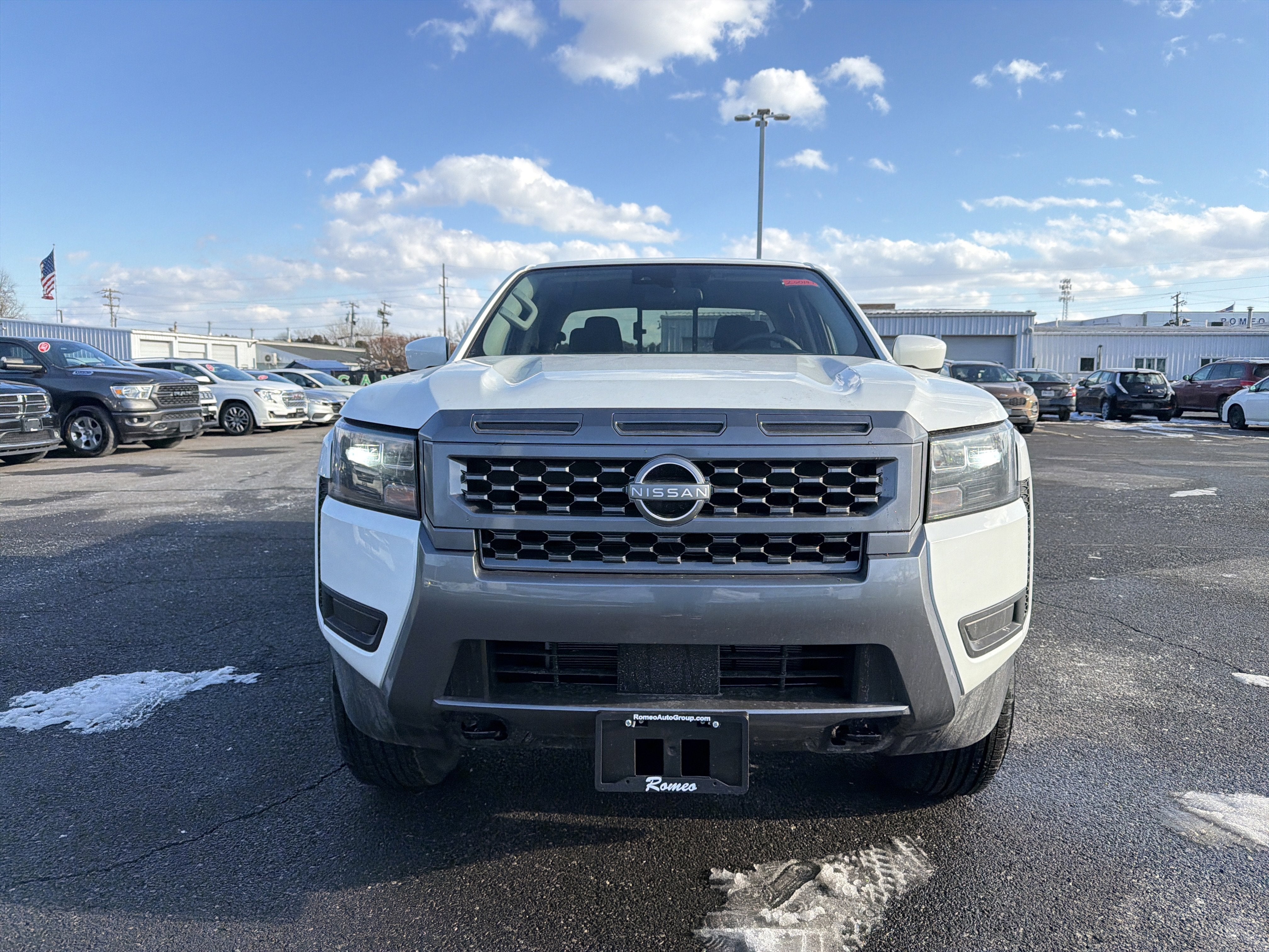 2026 Nissan Frontier SV