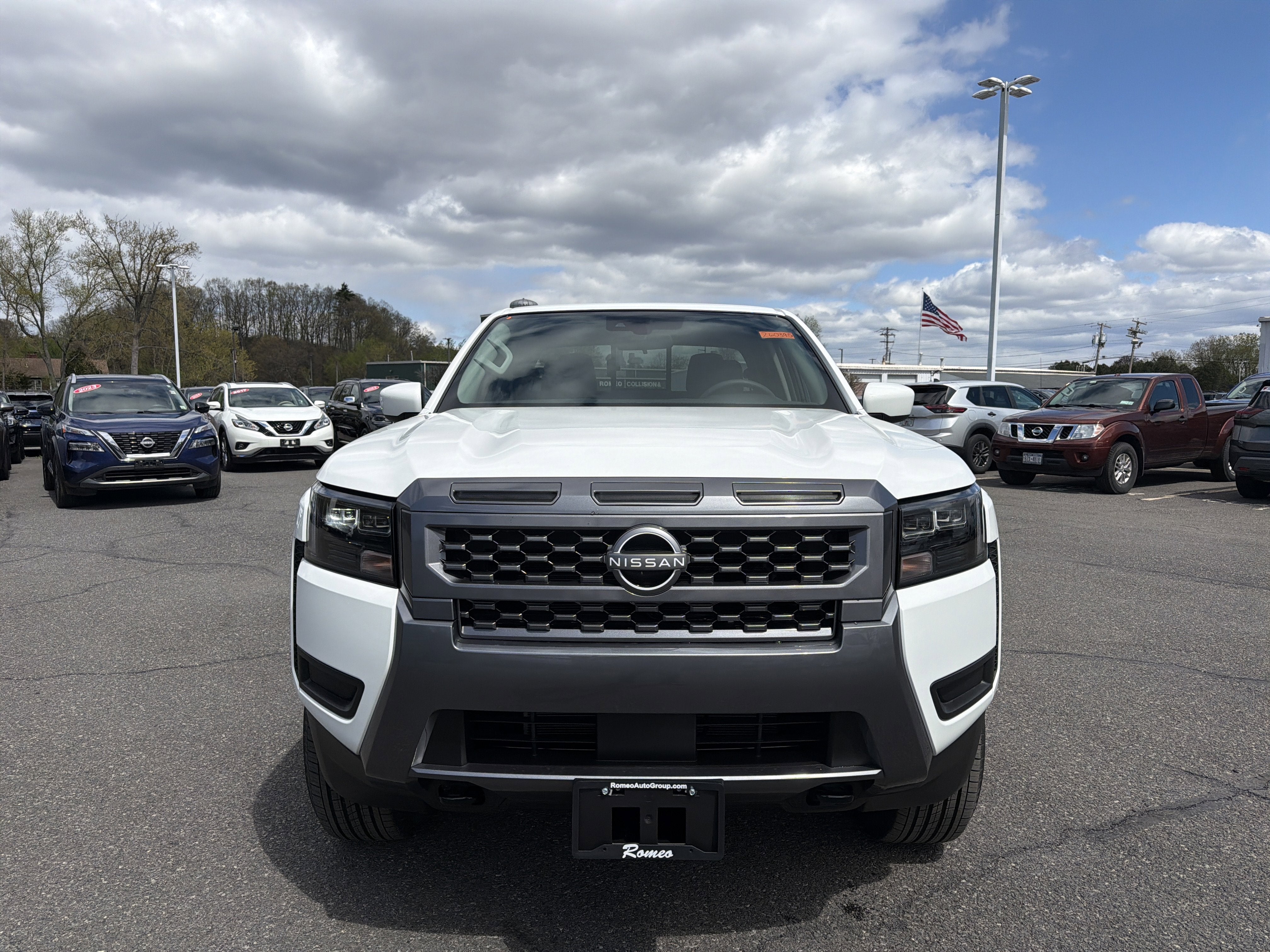 2026 Nissan Frontier SV