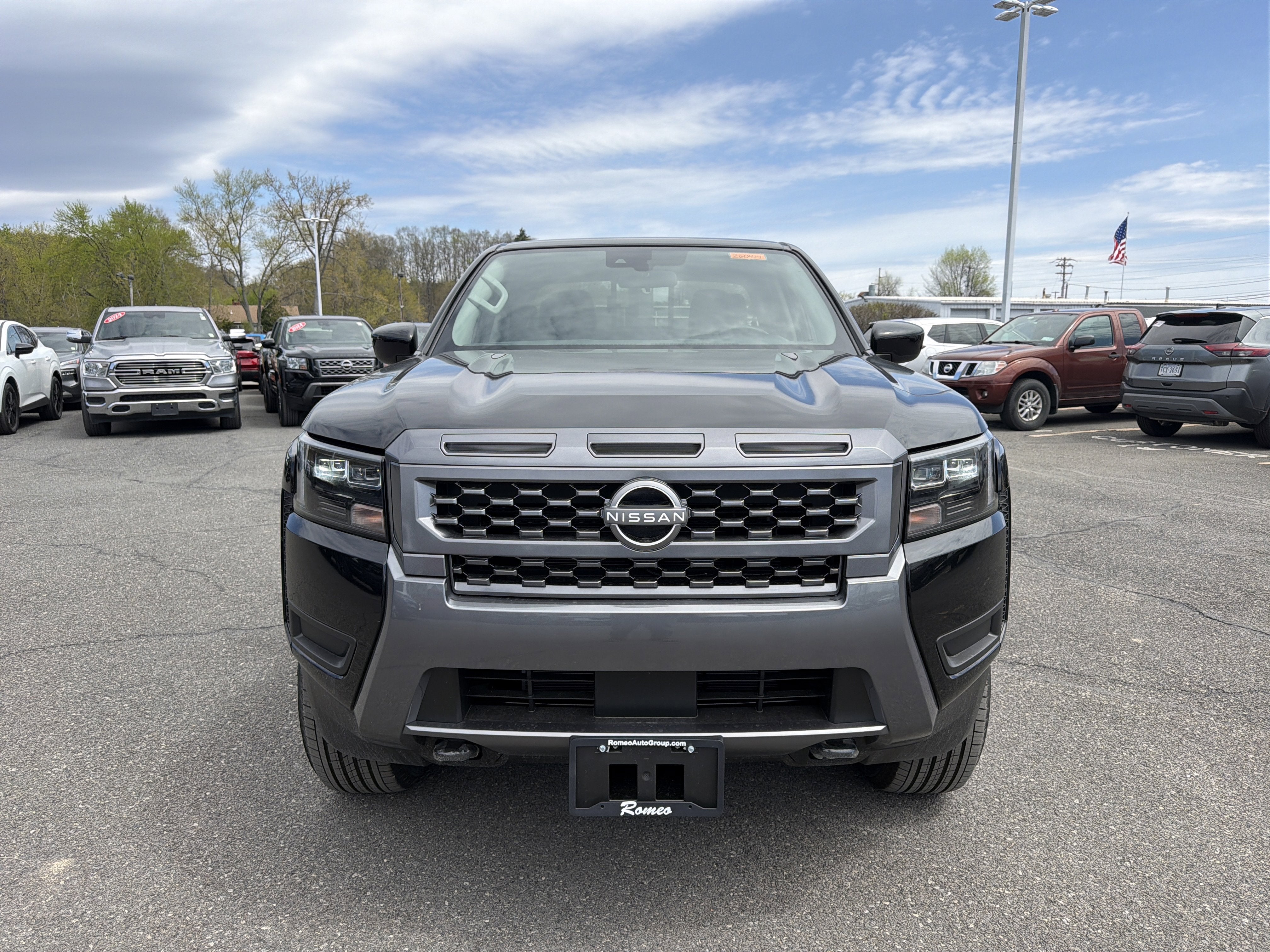 2026 Nissan Frontier SV