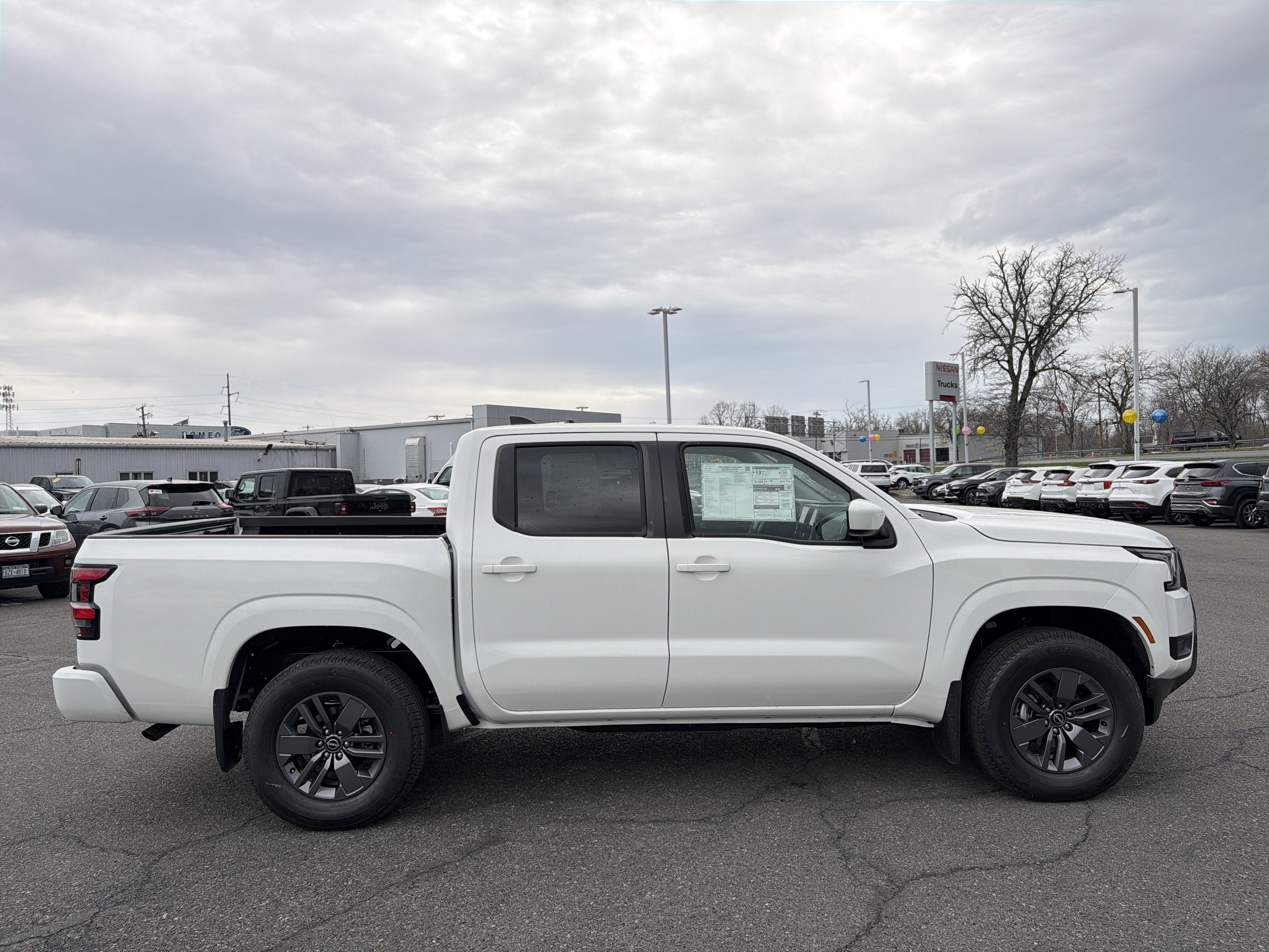 2026 Nissan Frontier SV