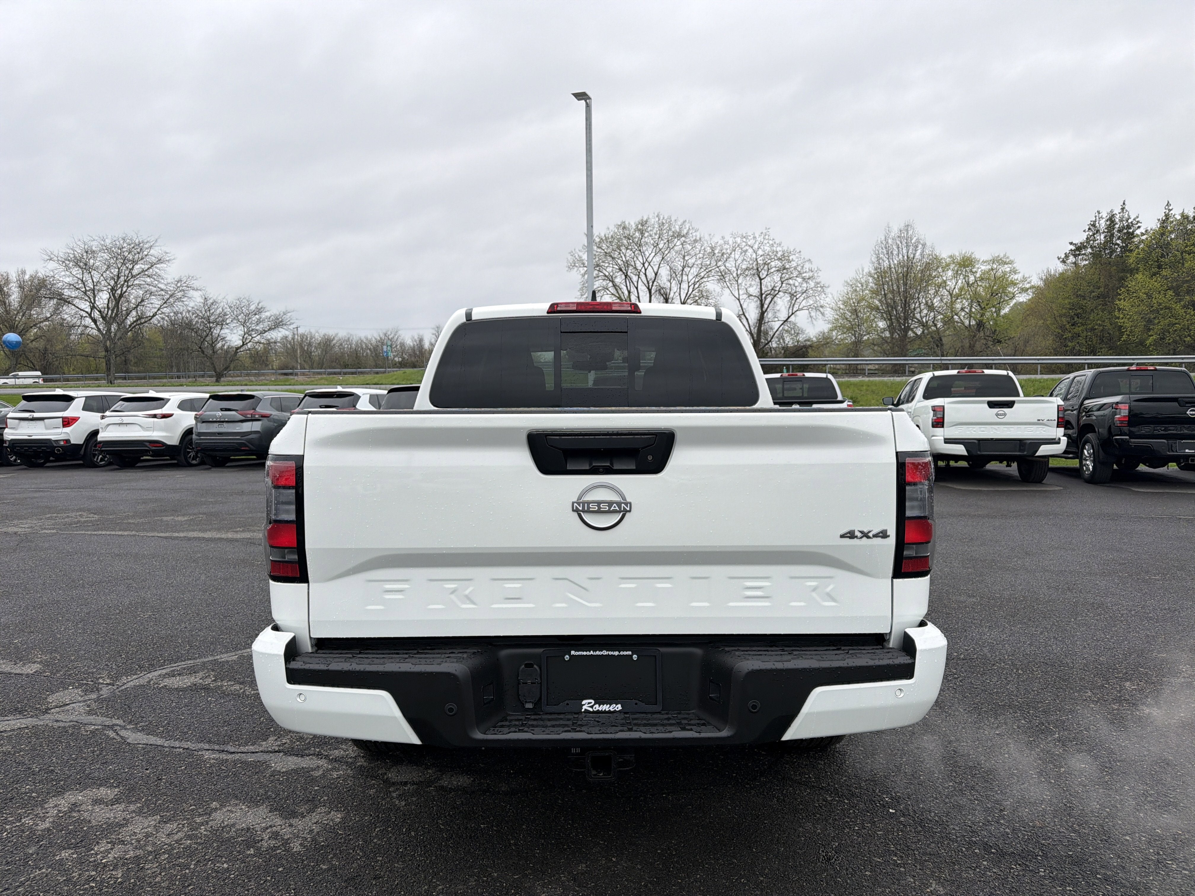 2026 Nissan Frontier SV