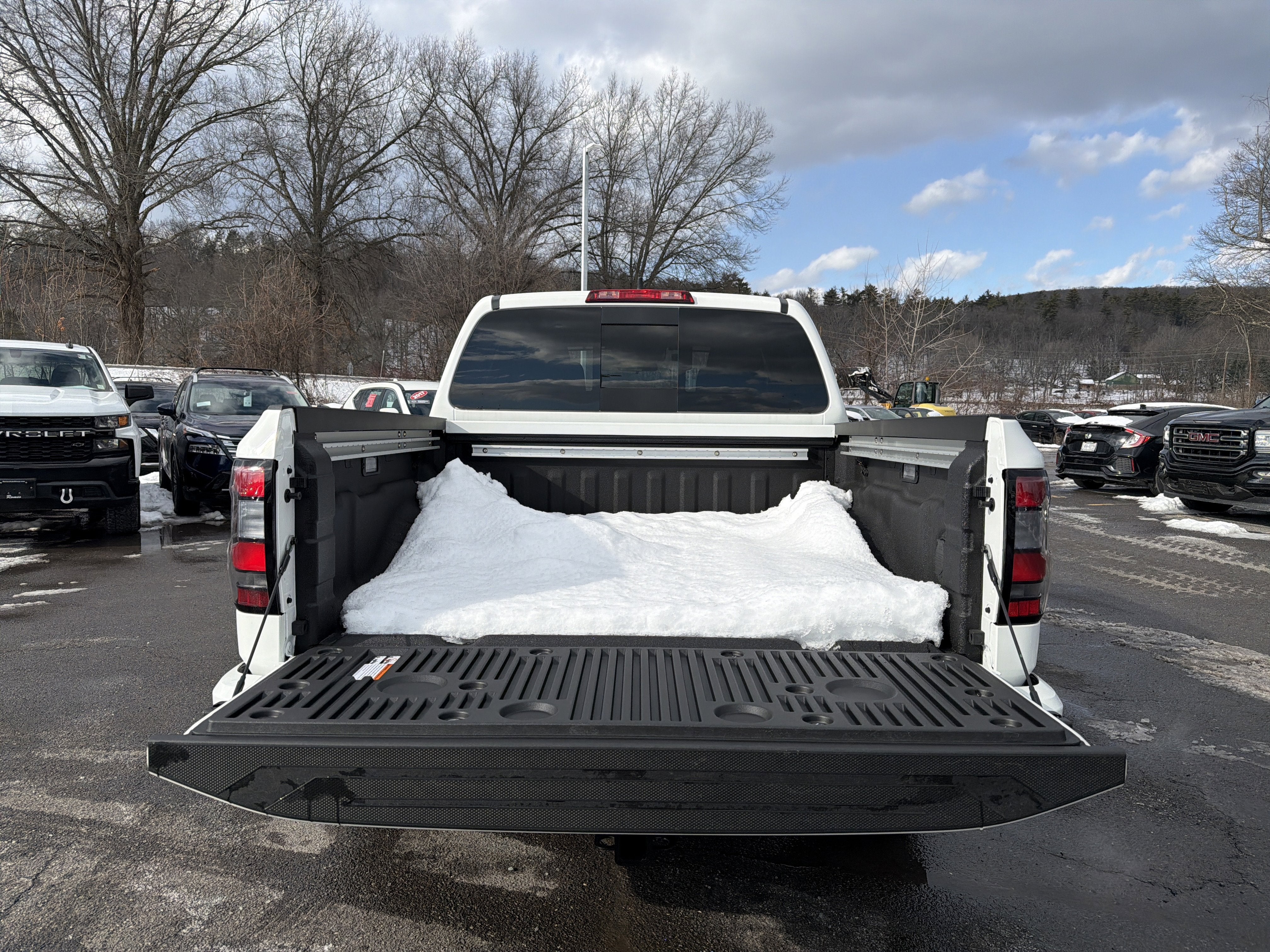 2026 Nissan Frontier SV