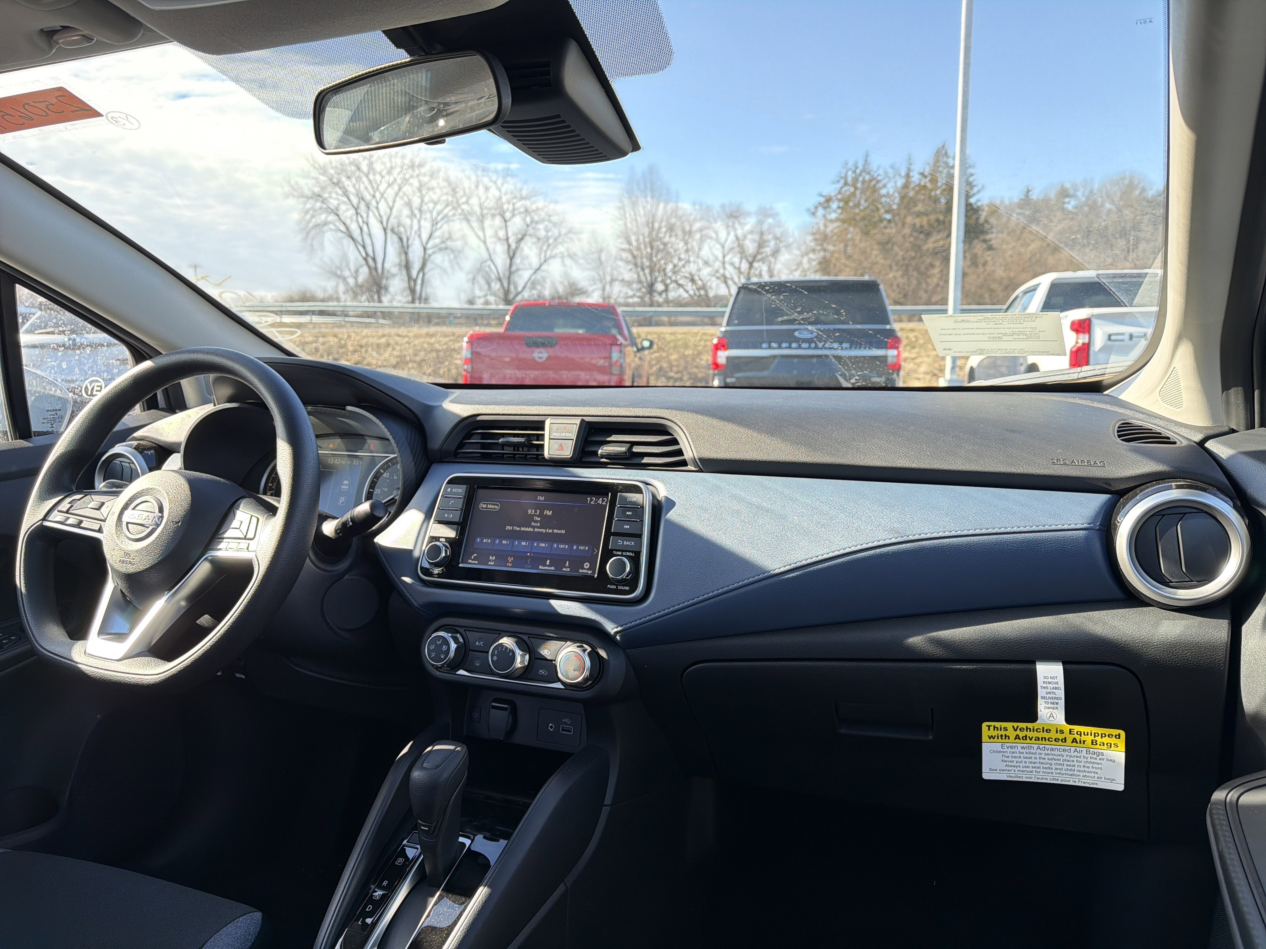 2025 Nissan Versa SV