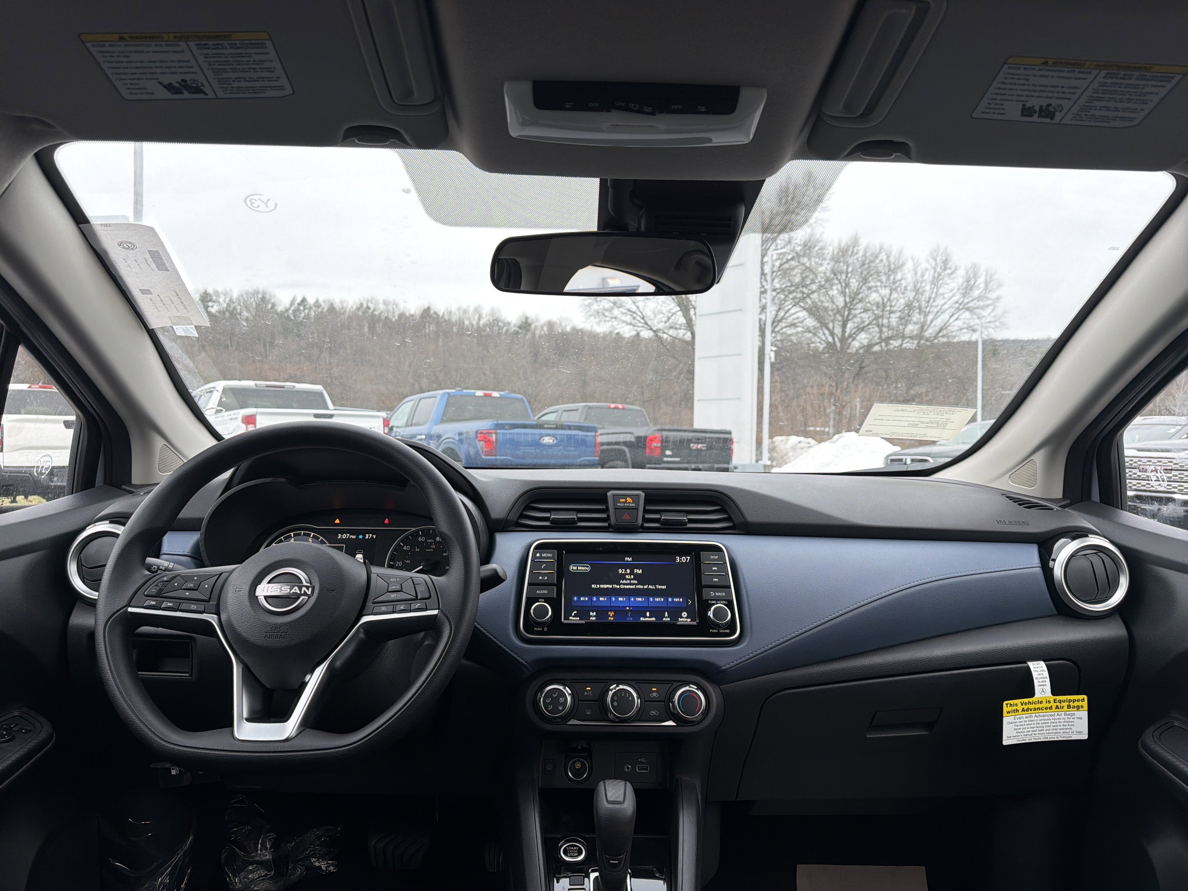 2025 Nissan Versa SV