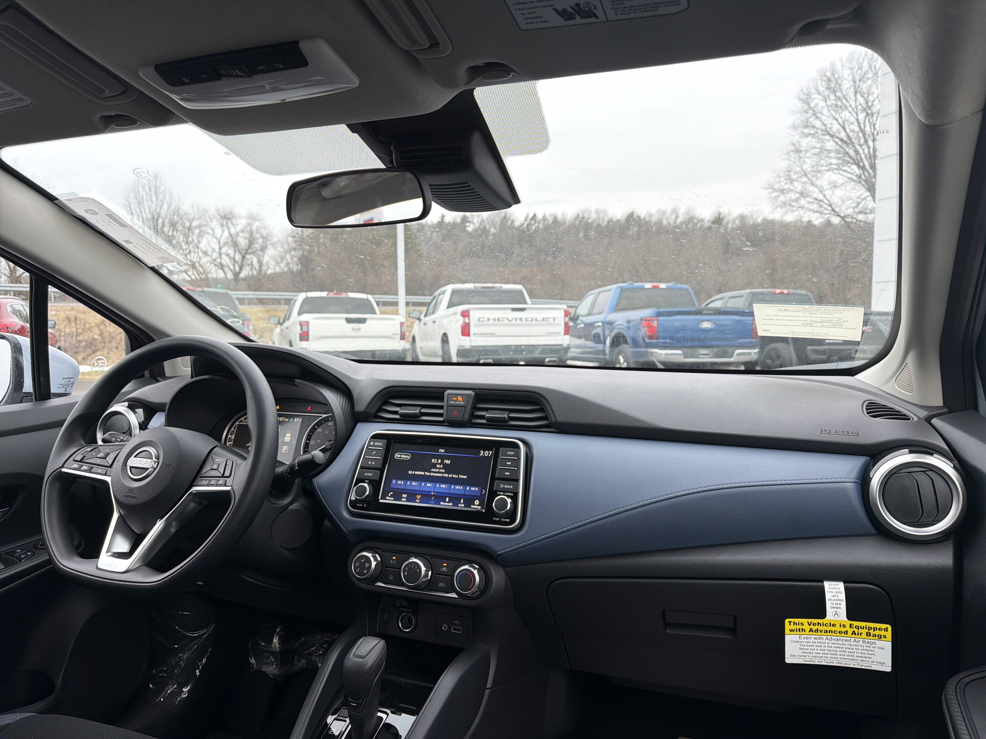 2025 Nissan Versa SV