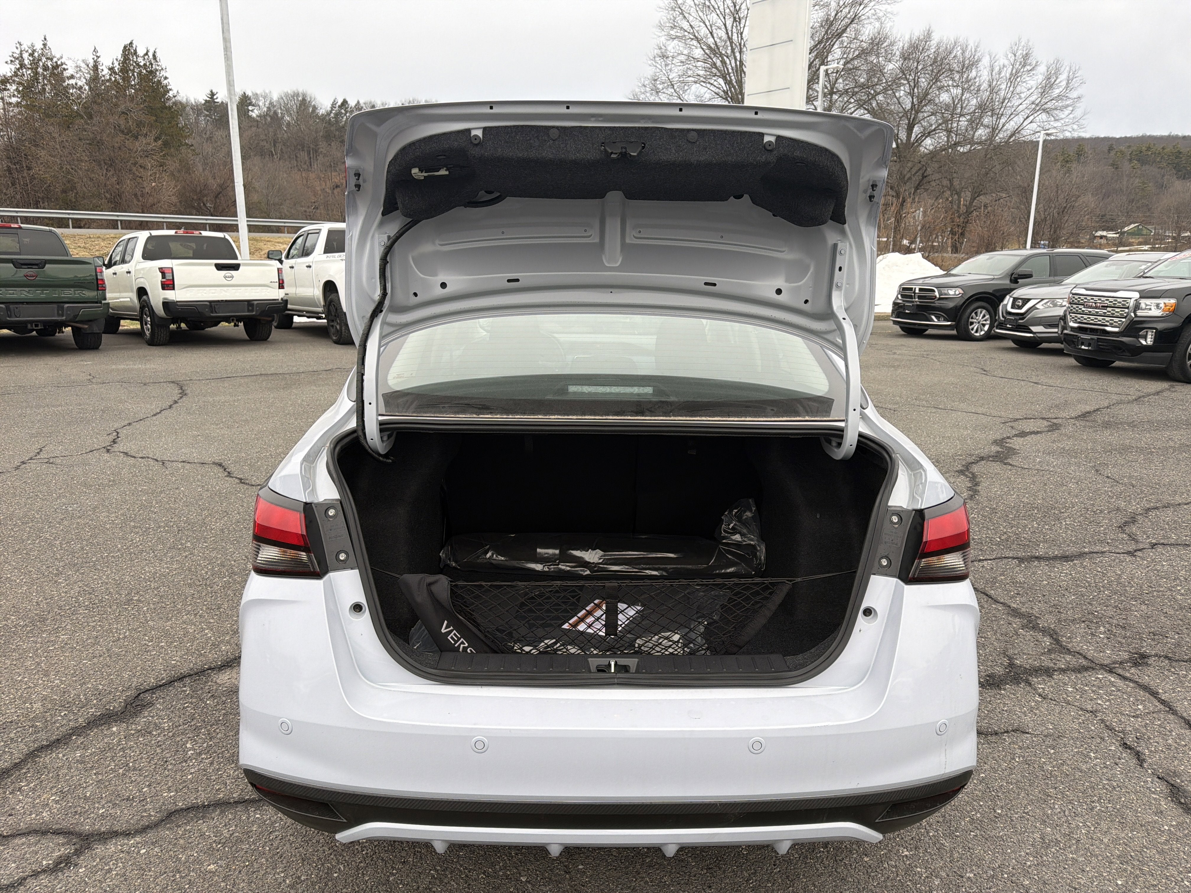 2025 Nissan Versa SV