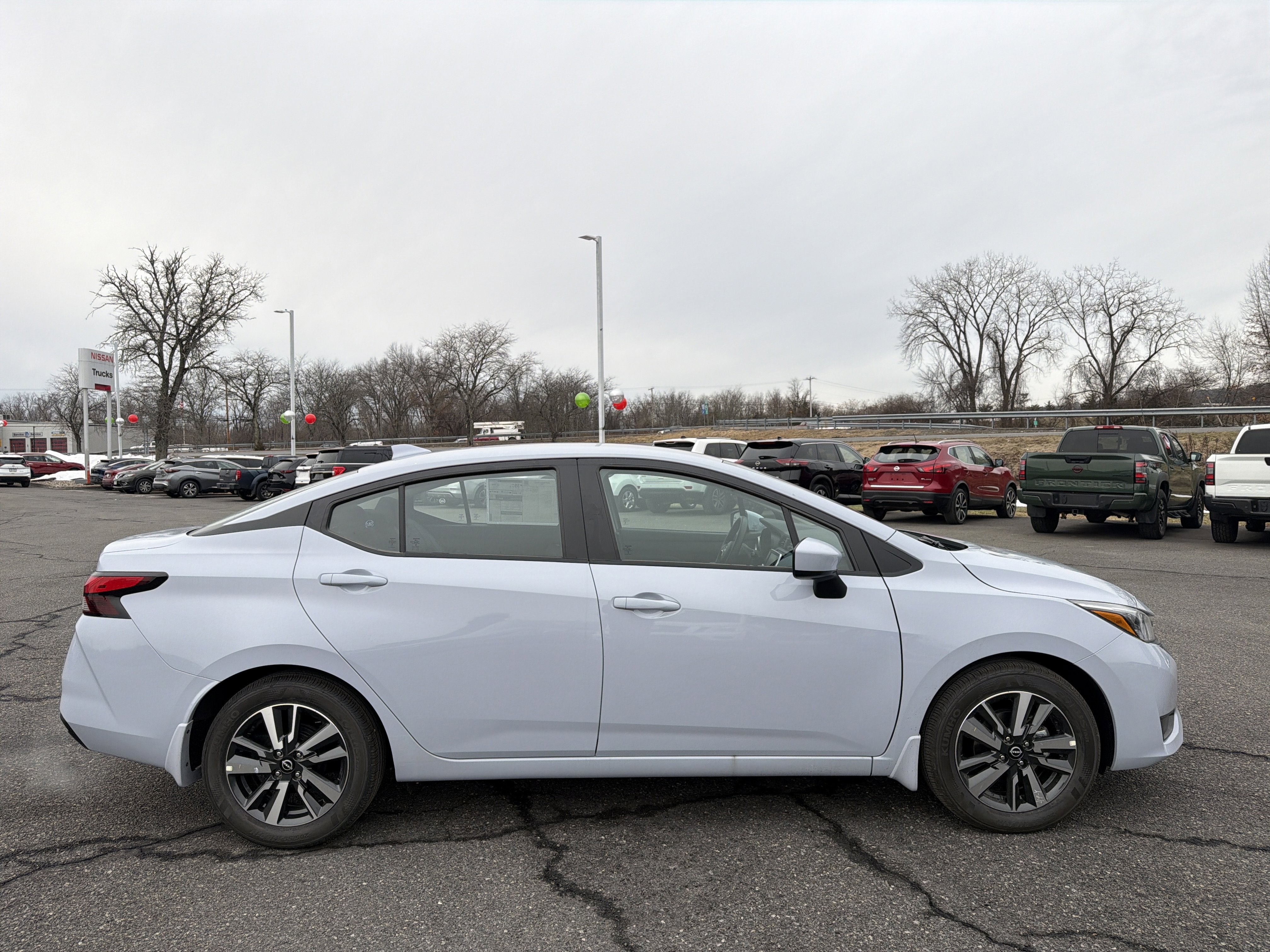 2025 Nissan Versa SV