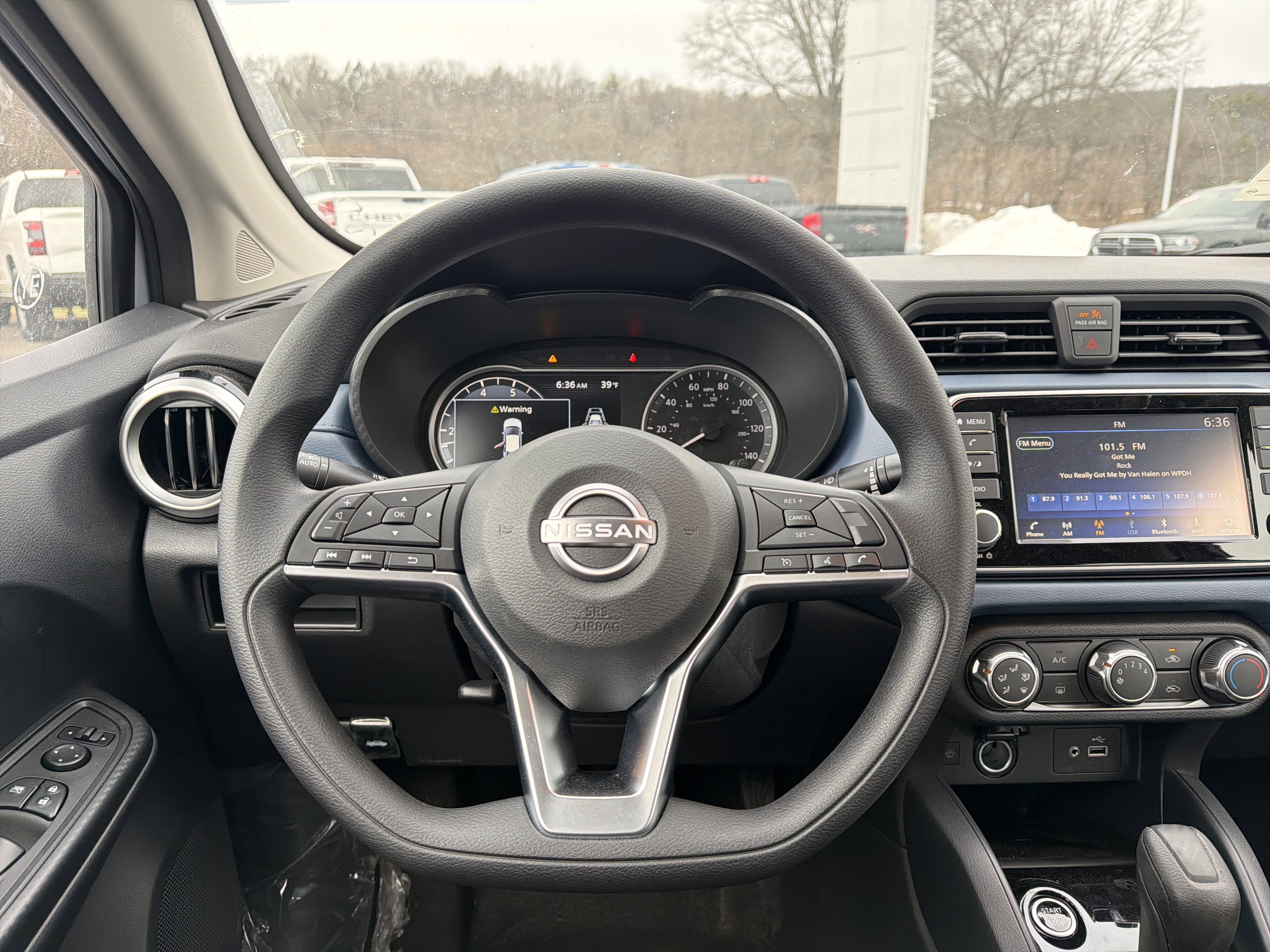 2025 Nissan Versa SV