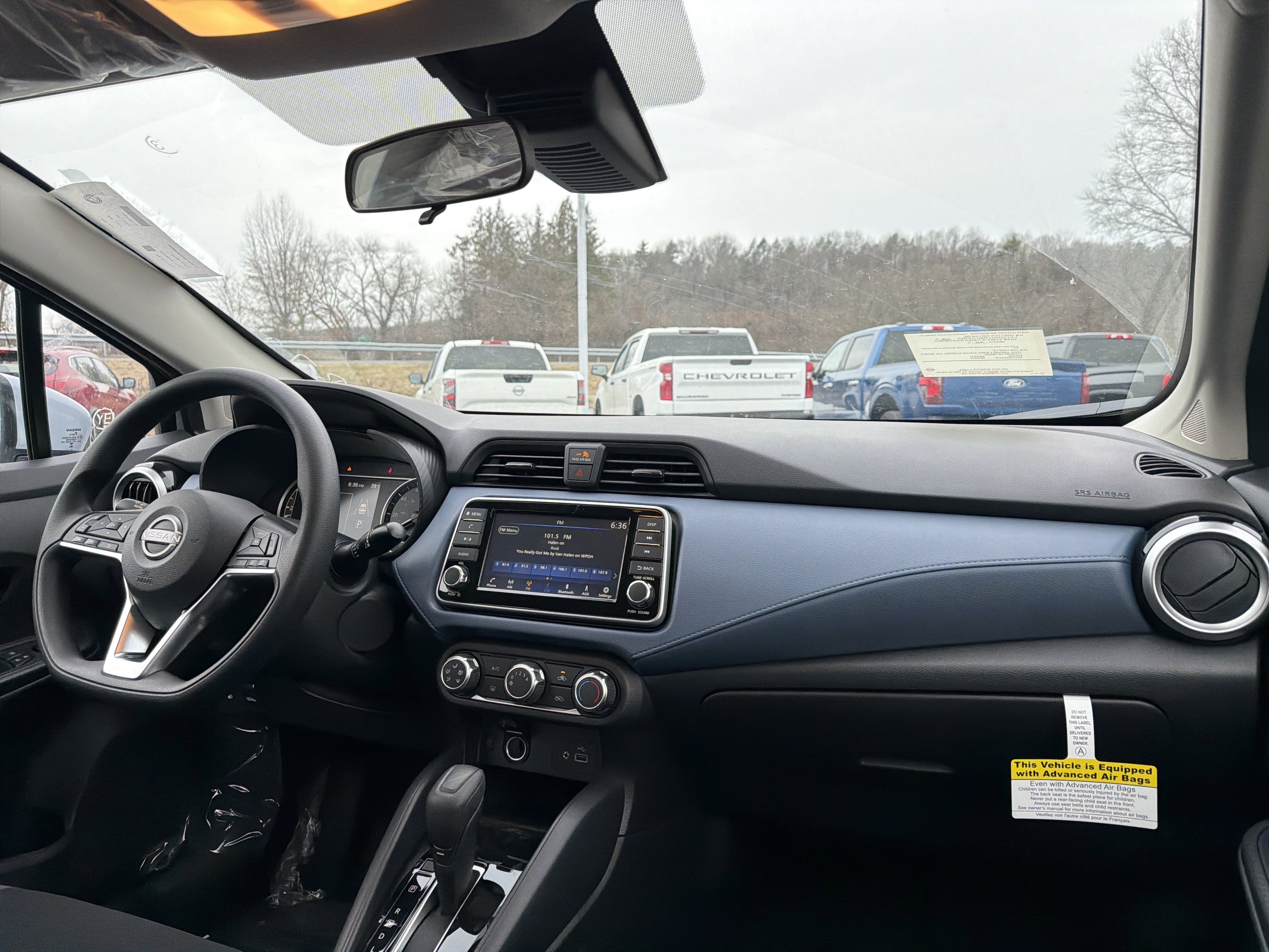 2025 Nissan Versa SV