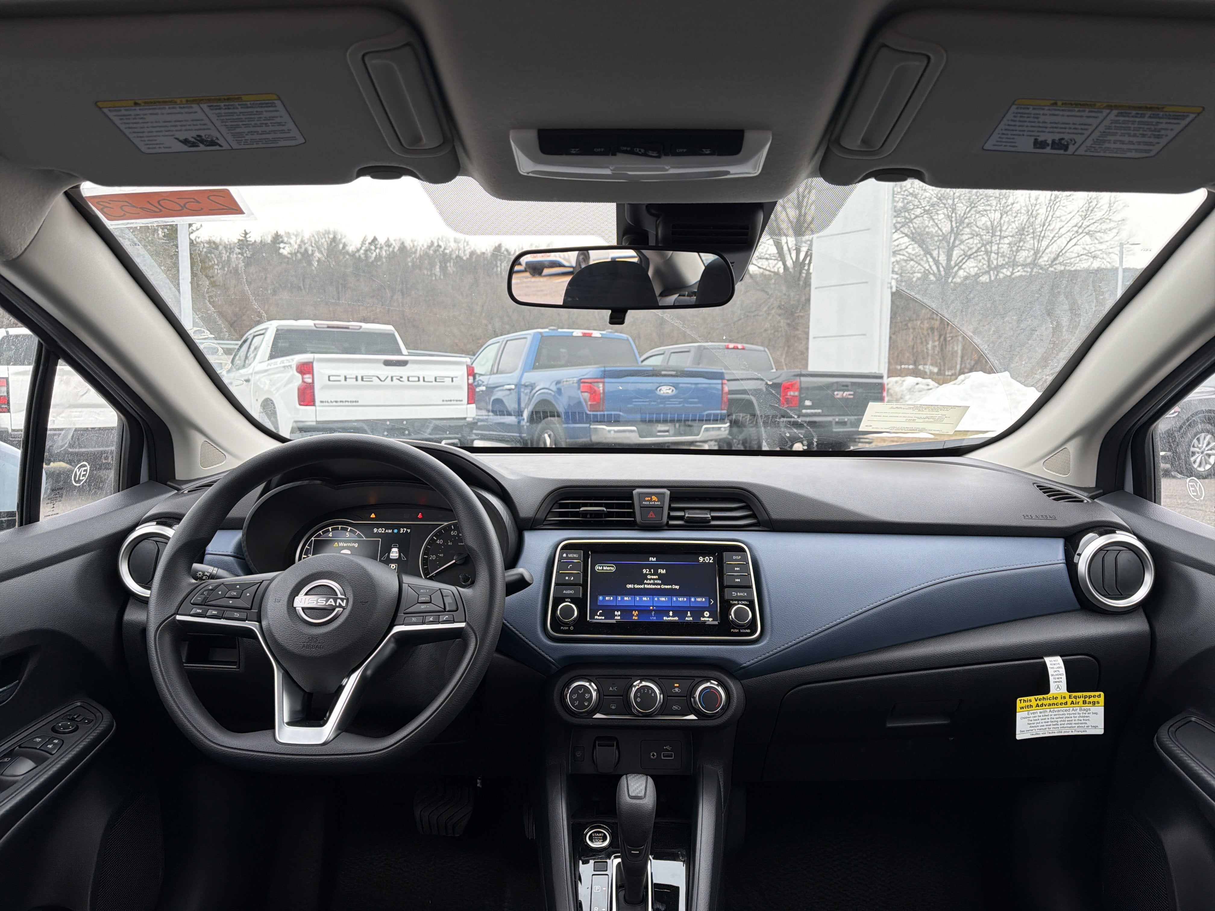 2025 Nissan Versa SV