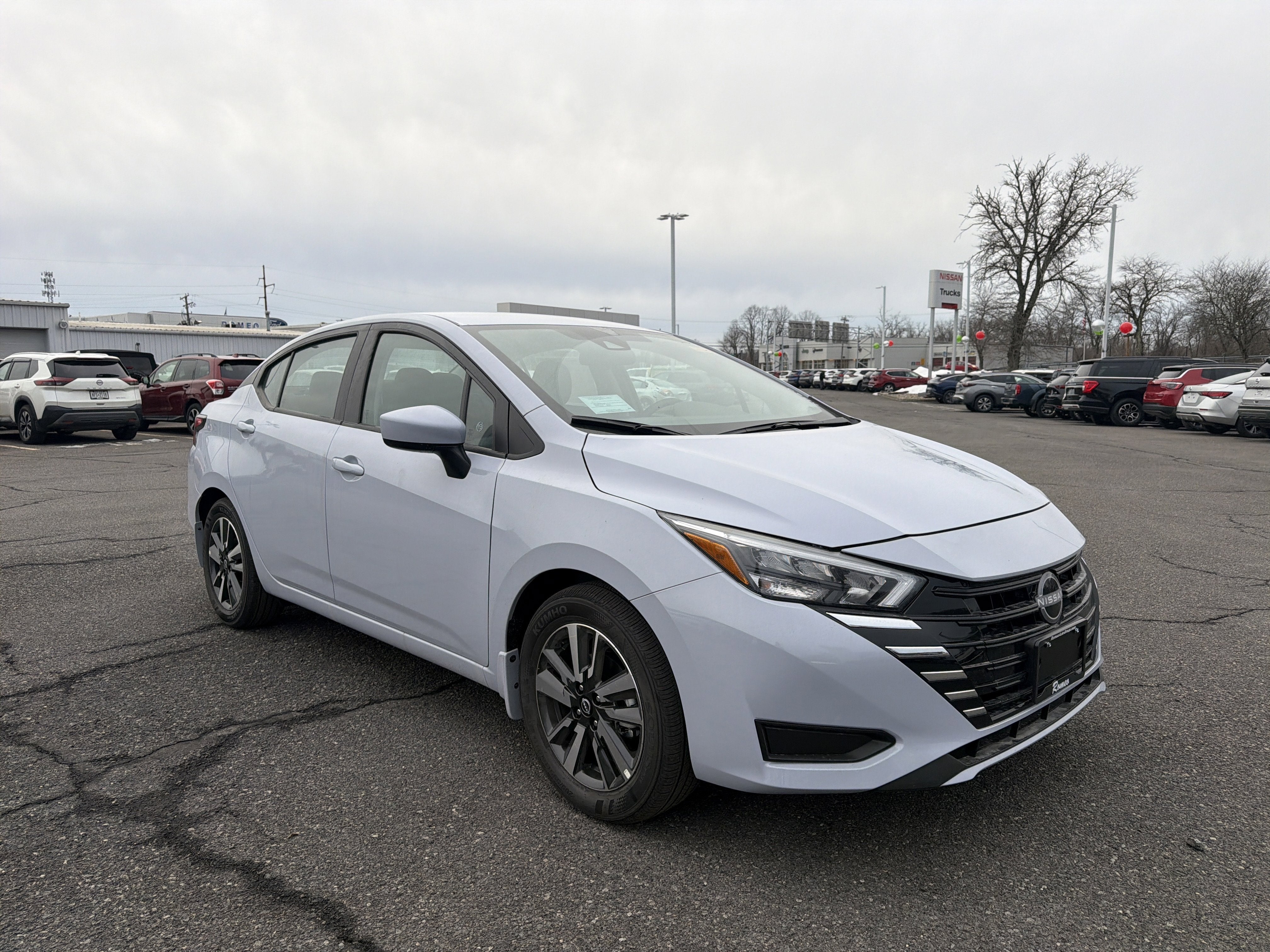2025 Nissan Versa SV