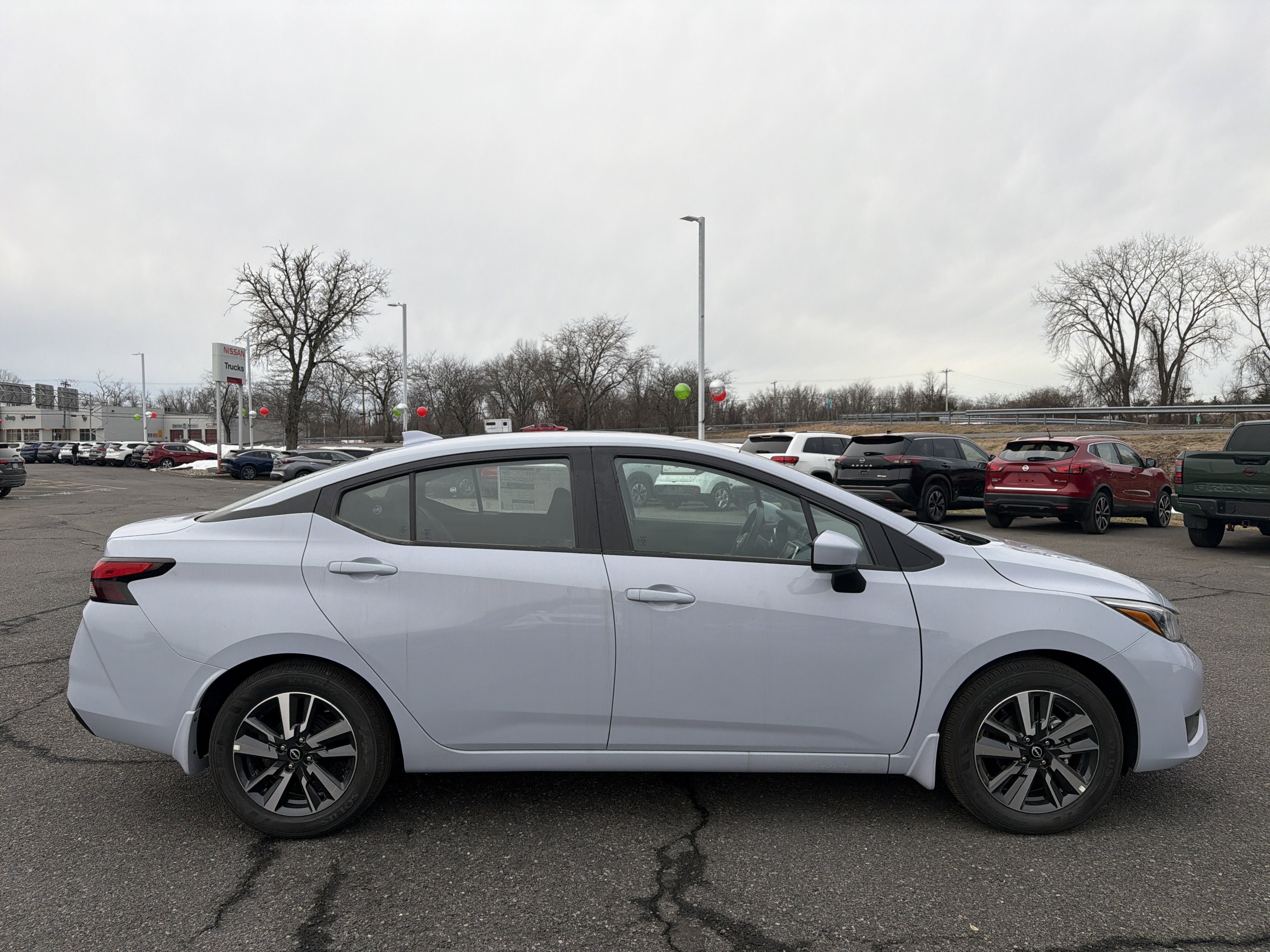2025 Nissan Versa SV