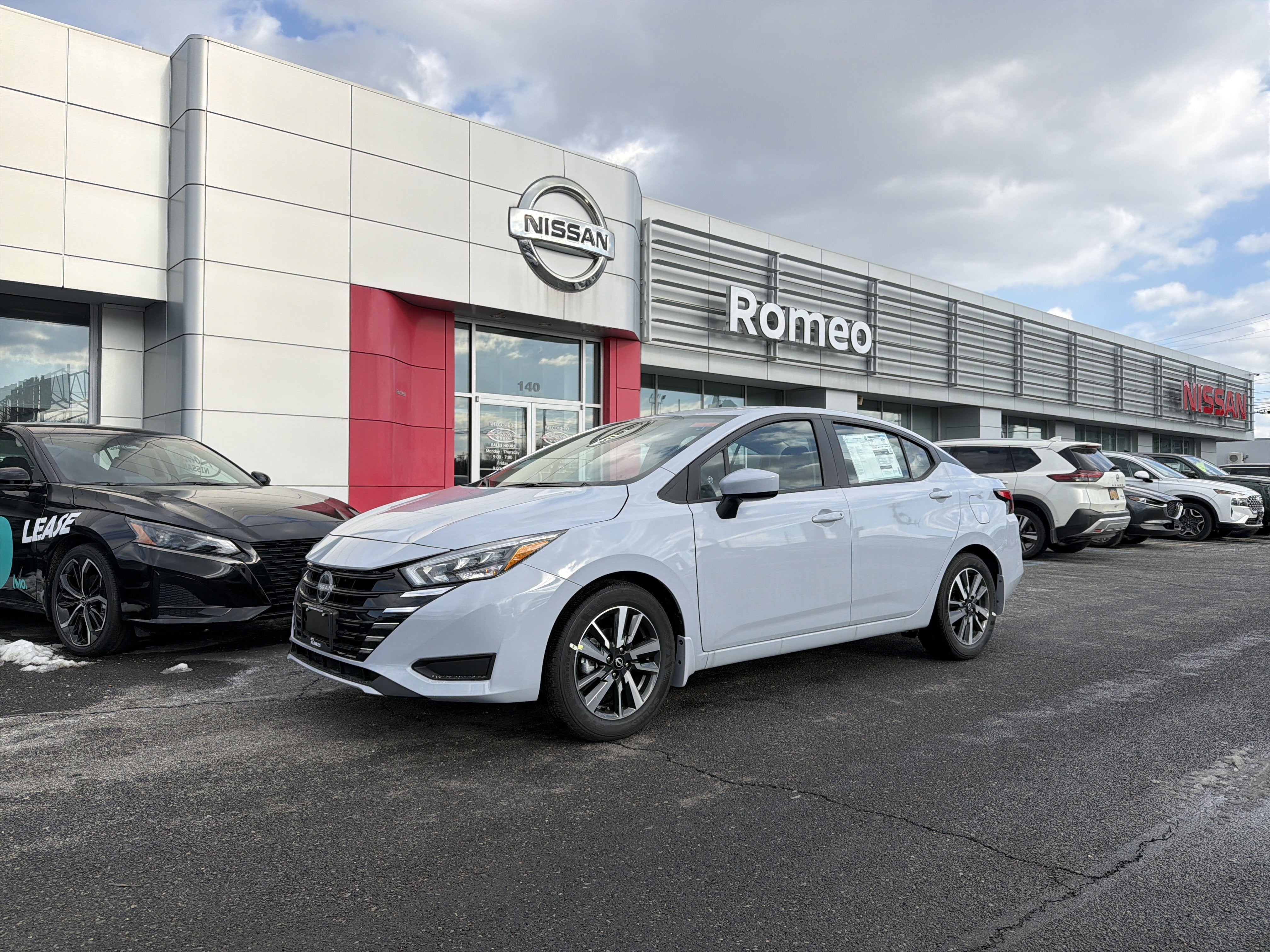 2025 Nissan Versa SV