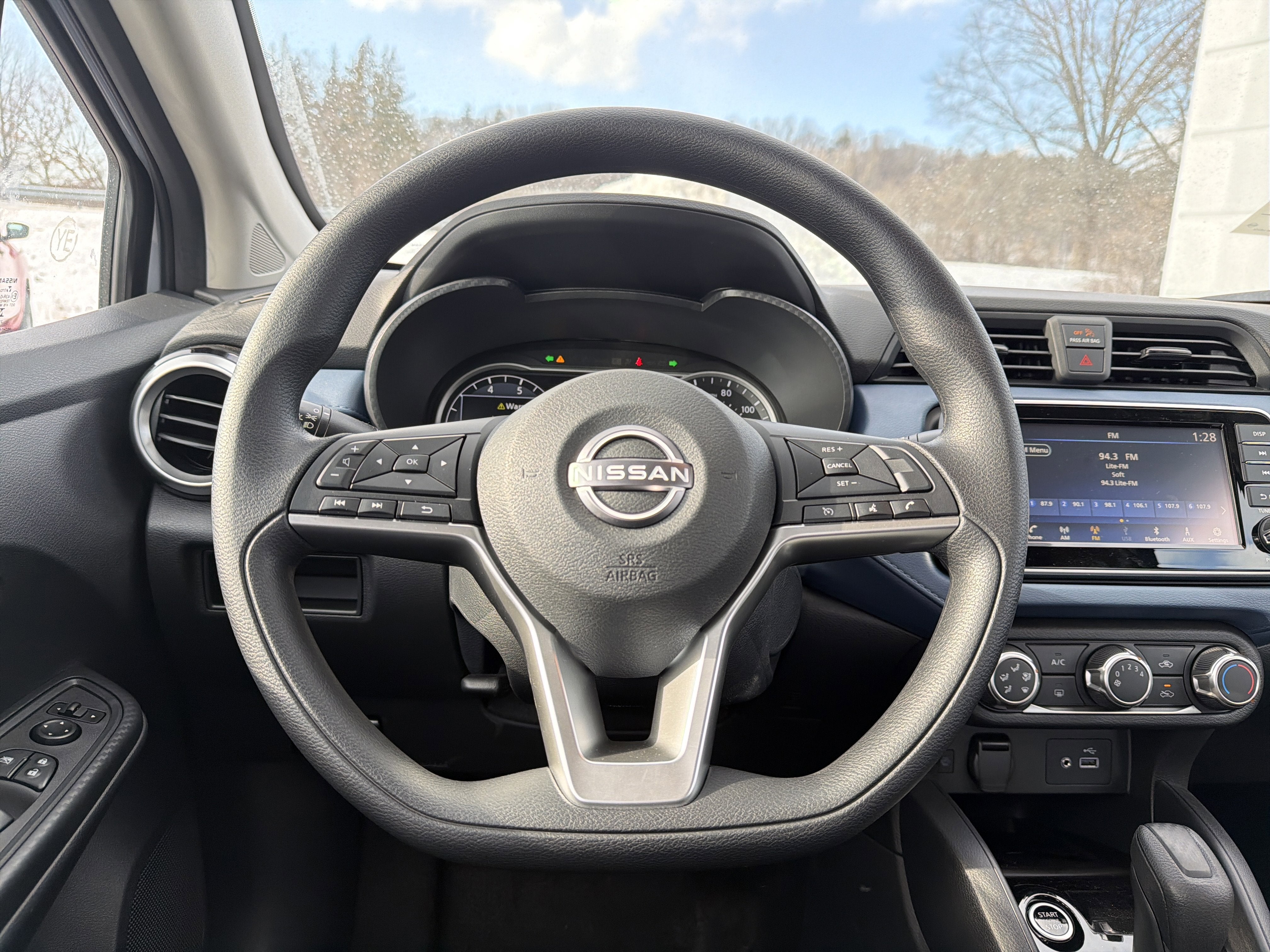 2025 Nissan Versa SV