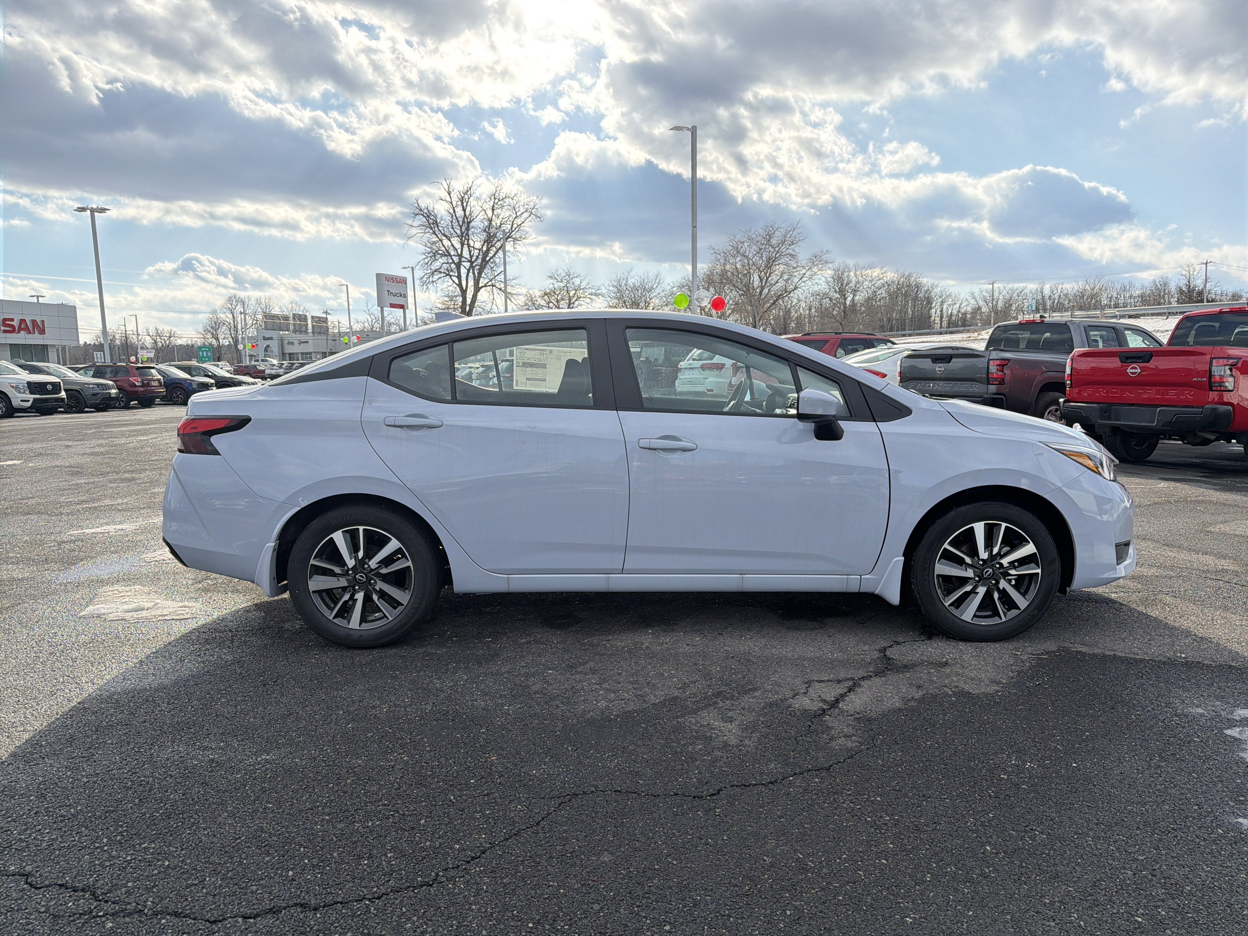 2025 Nissan Versa SV