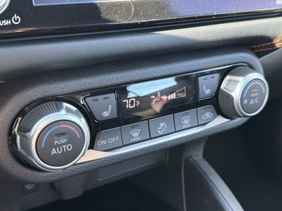 2025 Nissan Versa SR