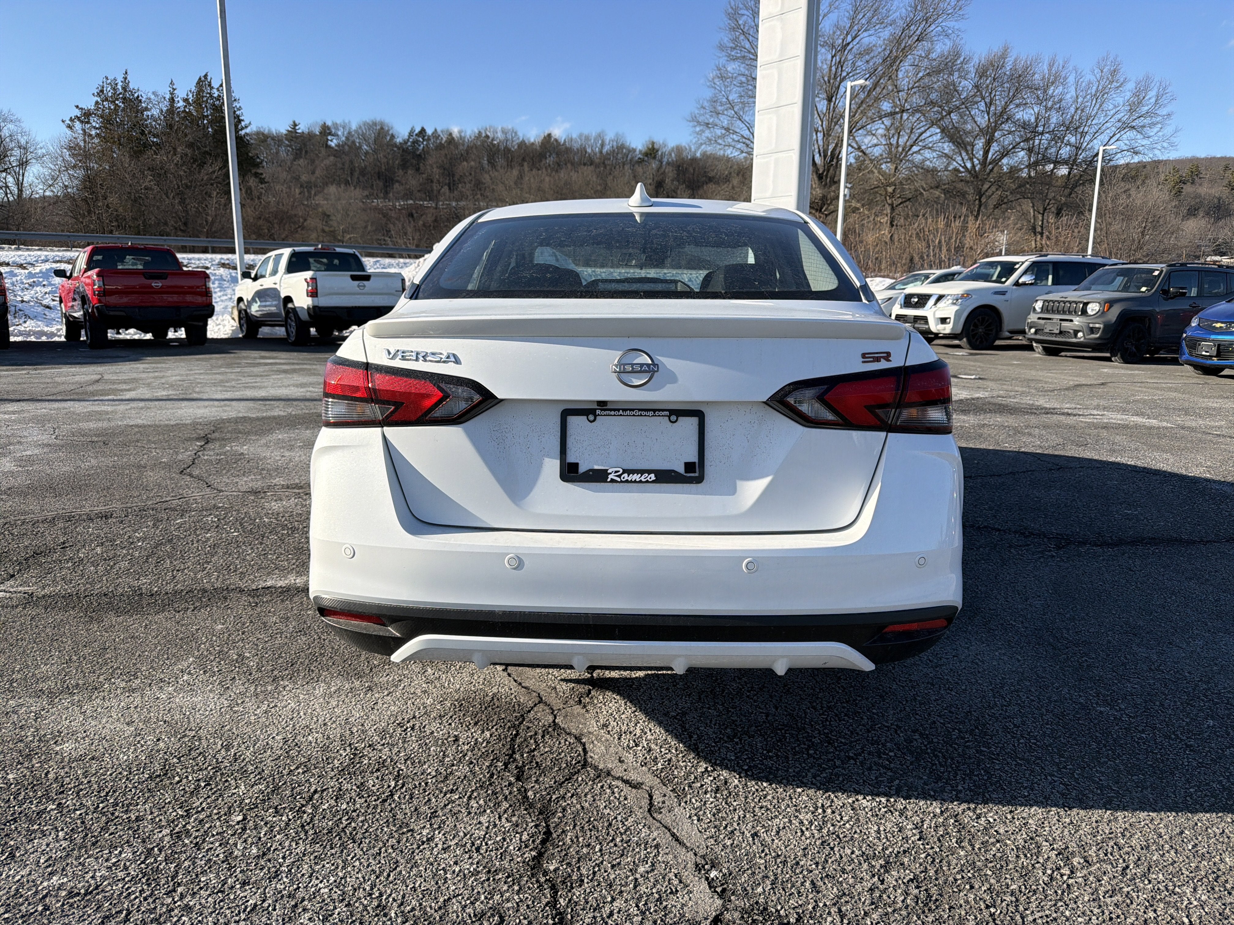 2025 Nissan Versa SR