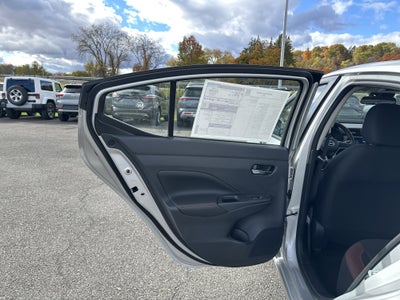 2025 Nissan Versa SR