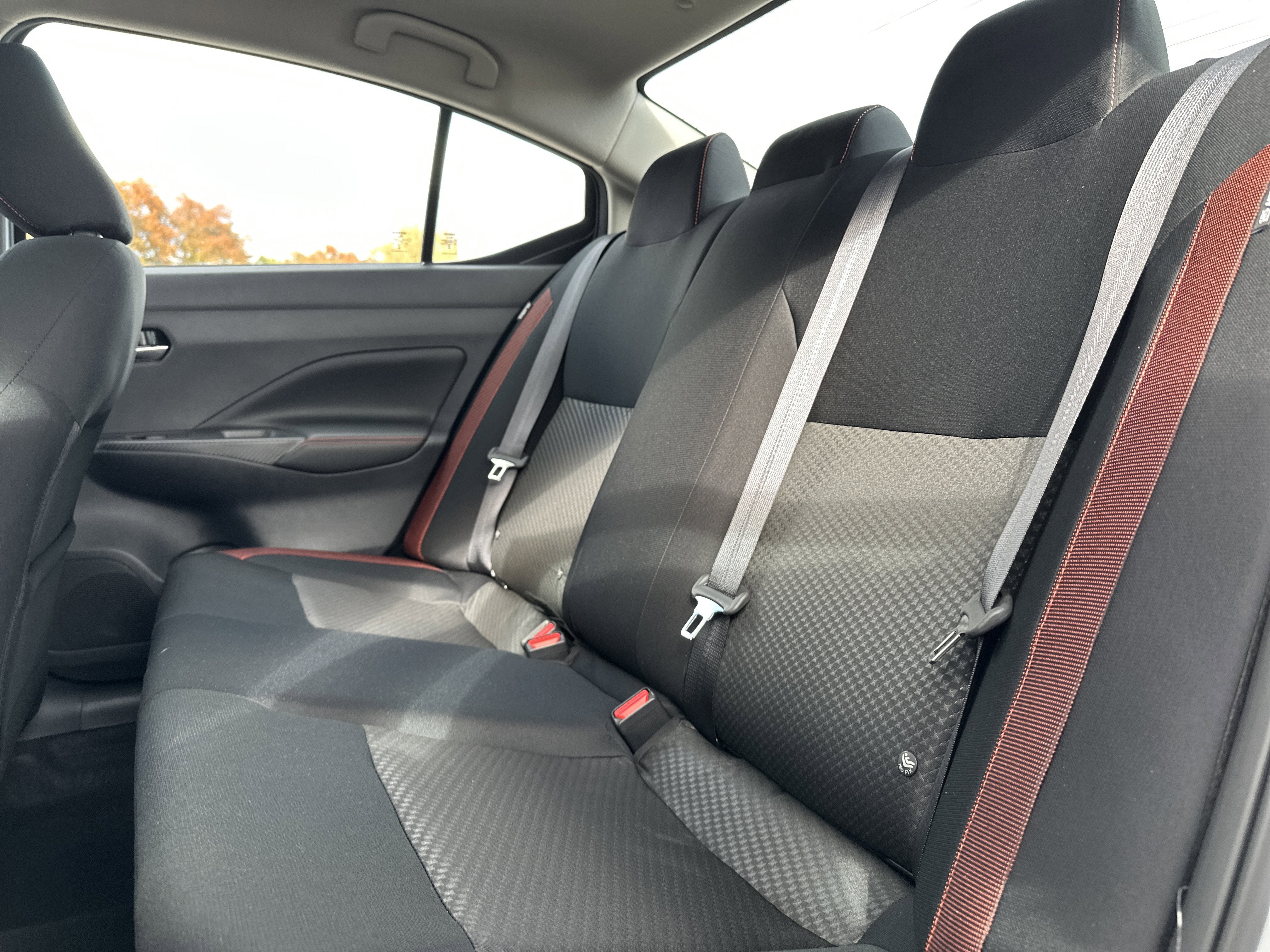 2025 Nissan Versa SR