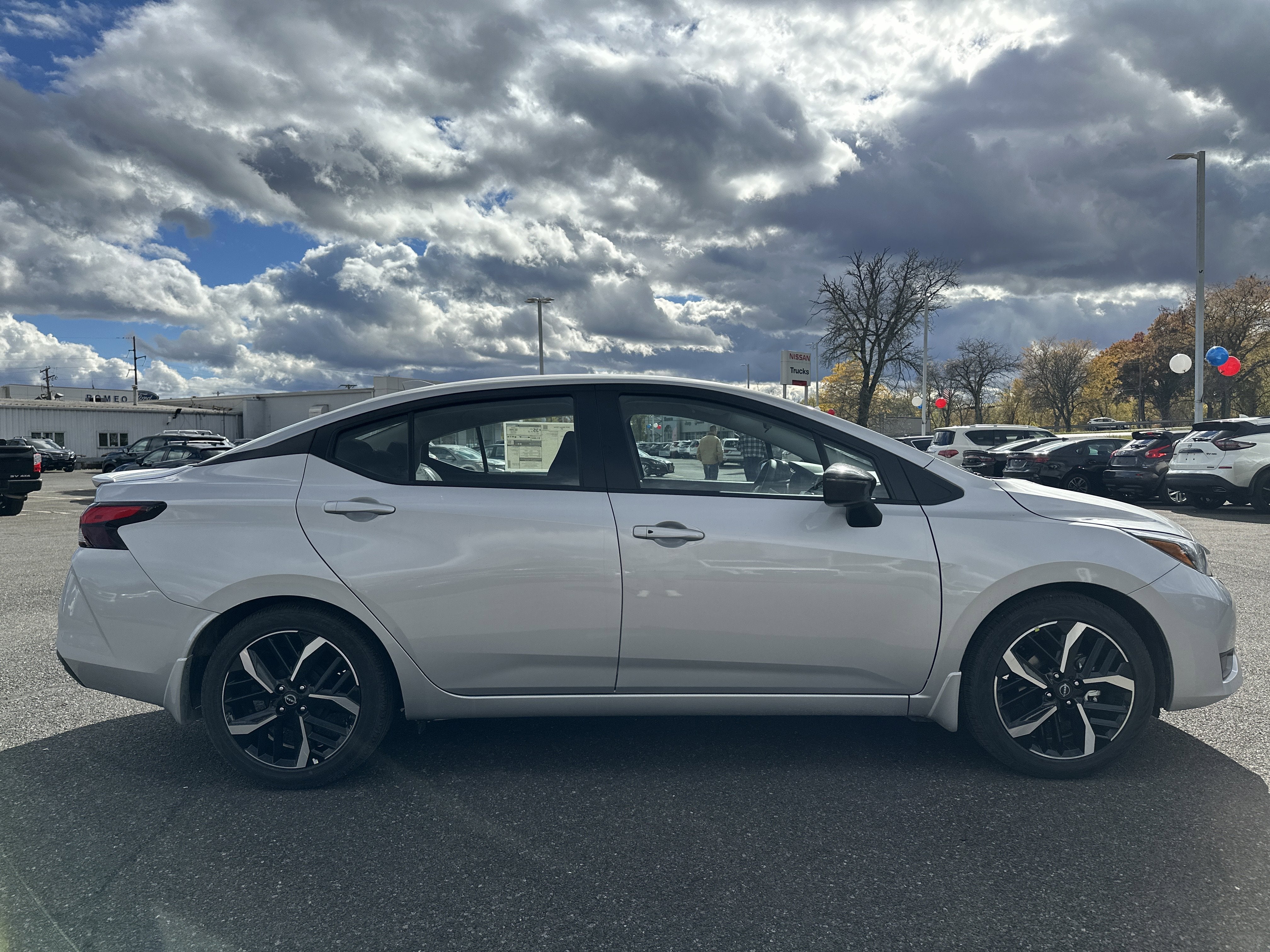2025 Nissan Versa SR