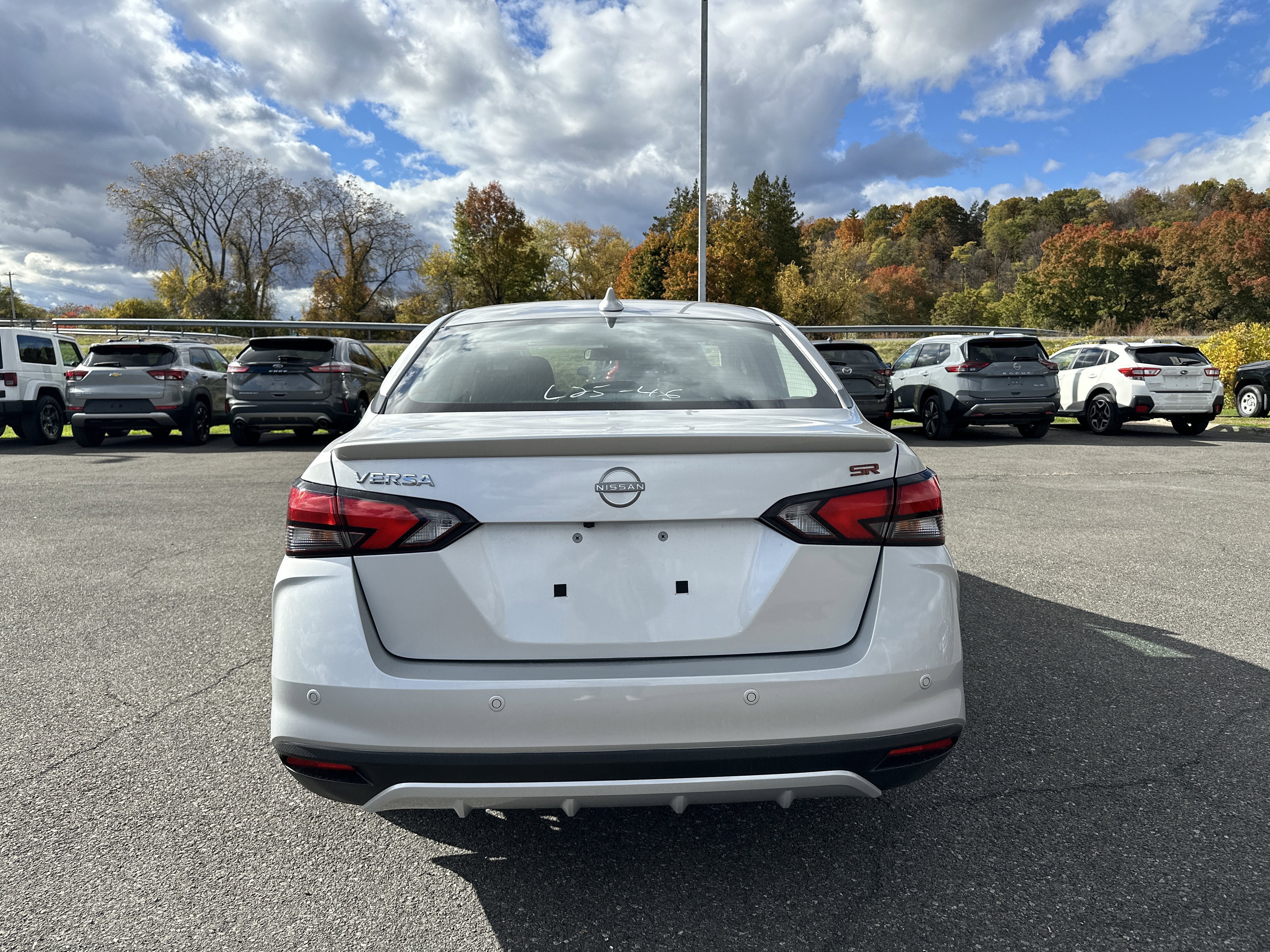 2025 Nissan Versa SR