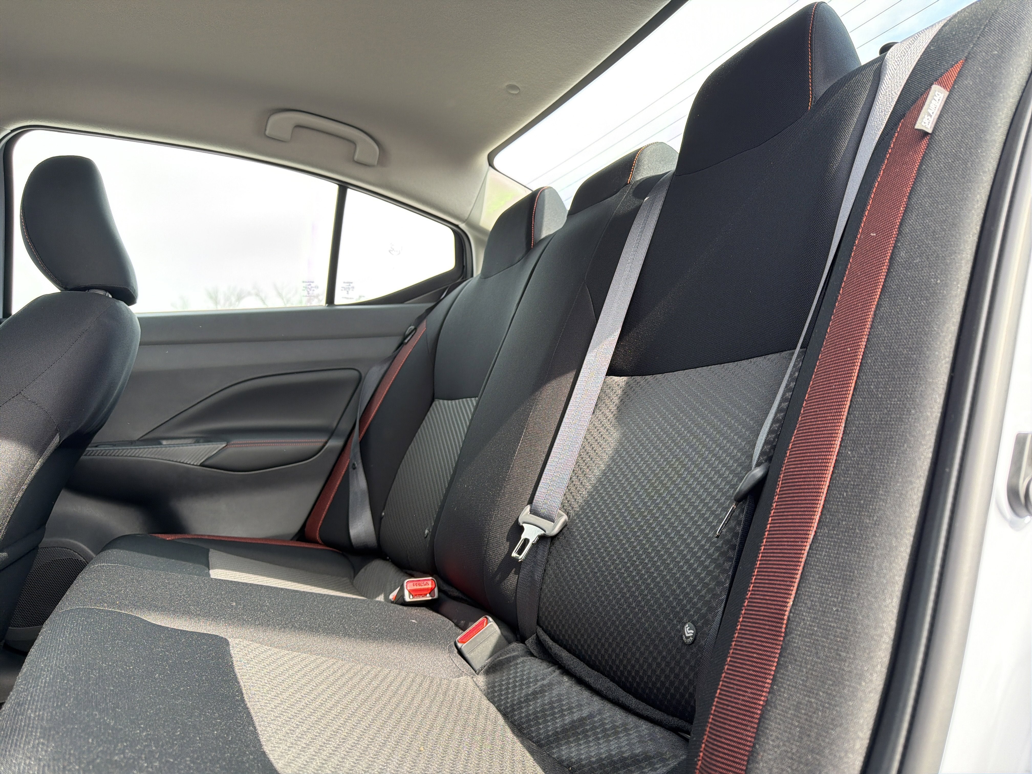 2025 Nissan Versa SR