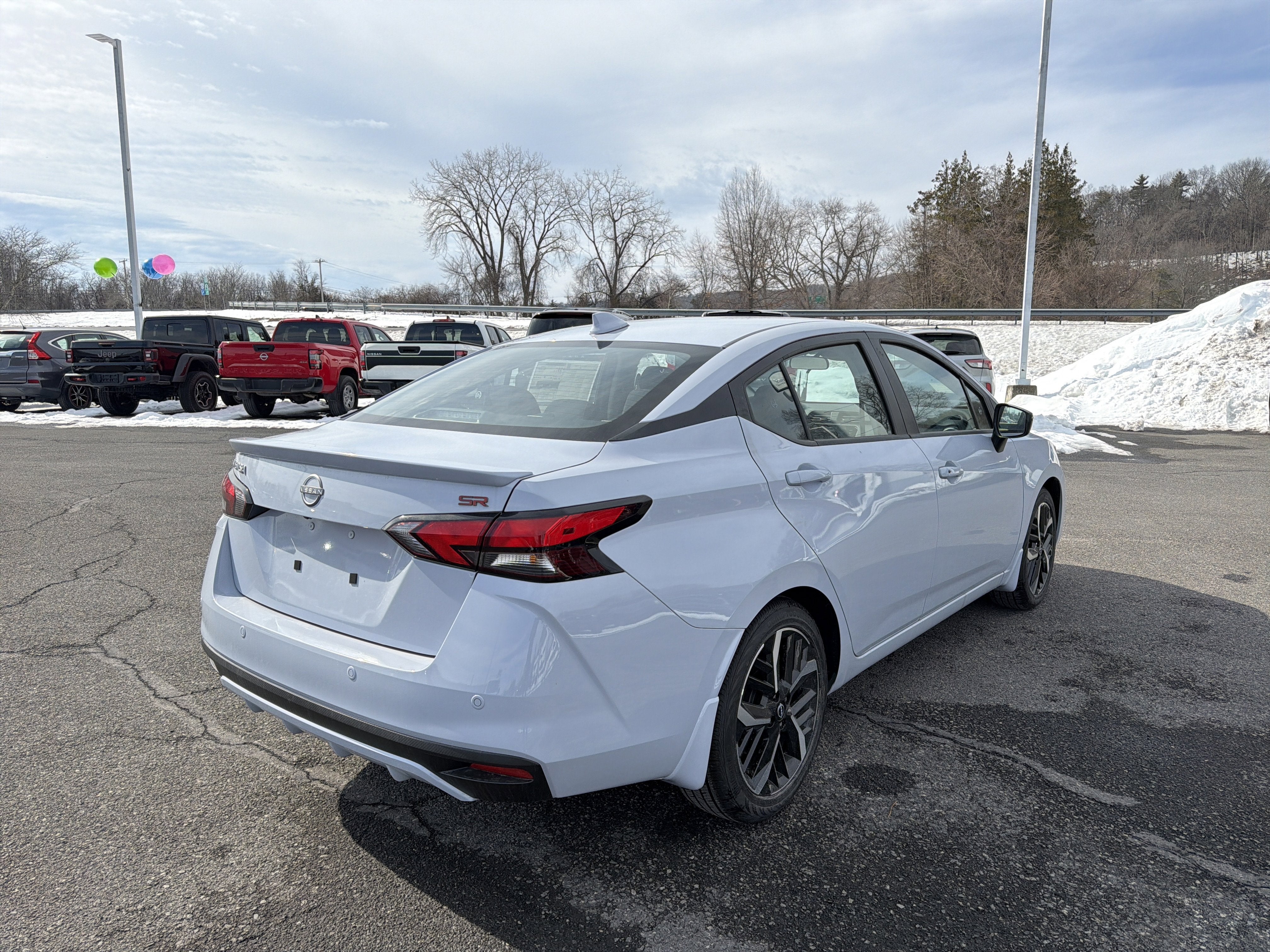 2025 Nissan Versa SR
