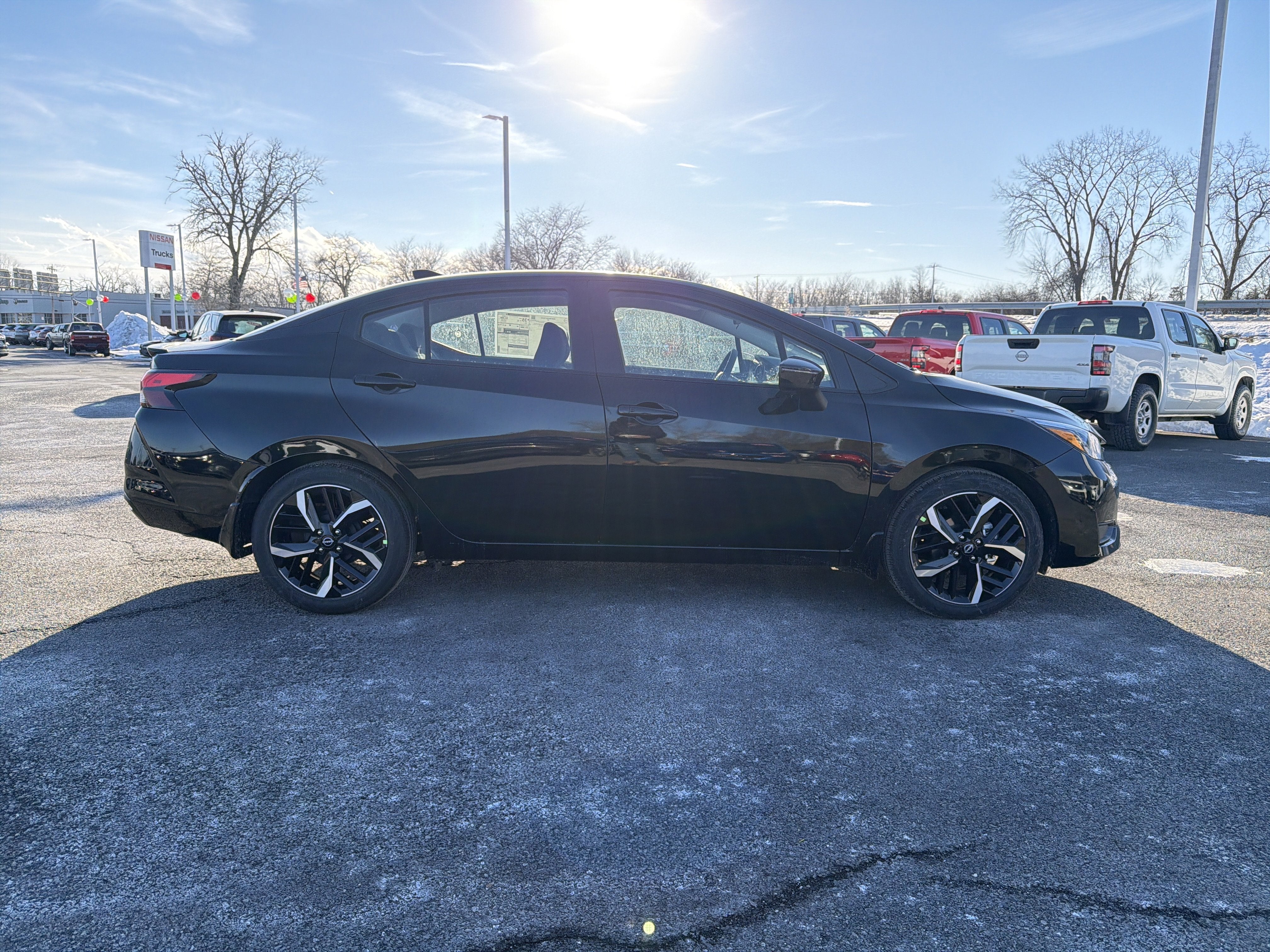 2025 Nissan Versa SR