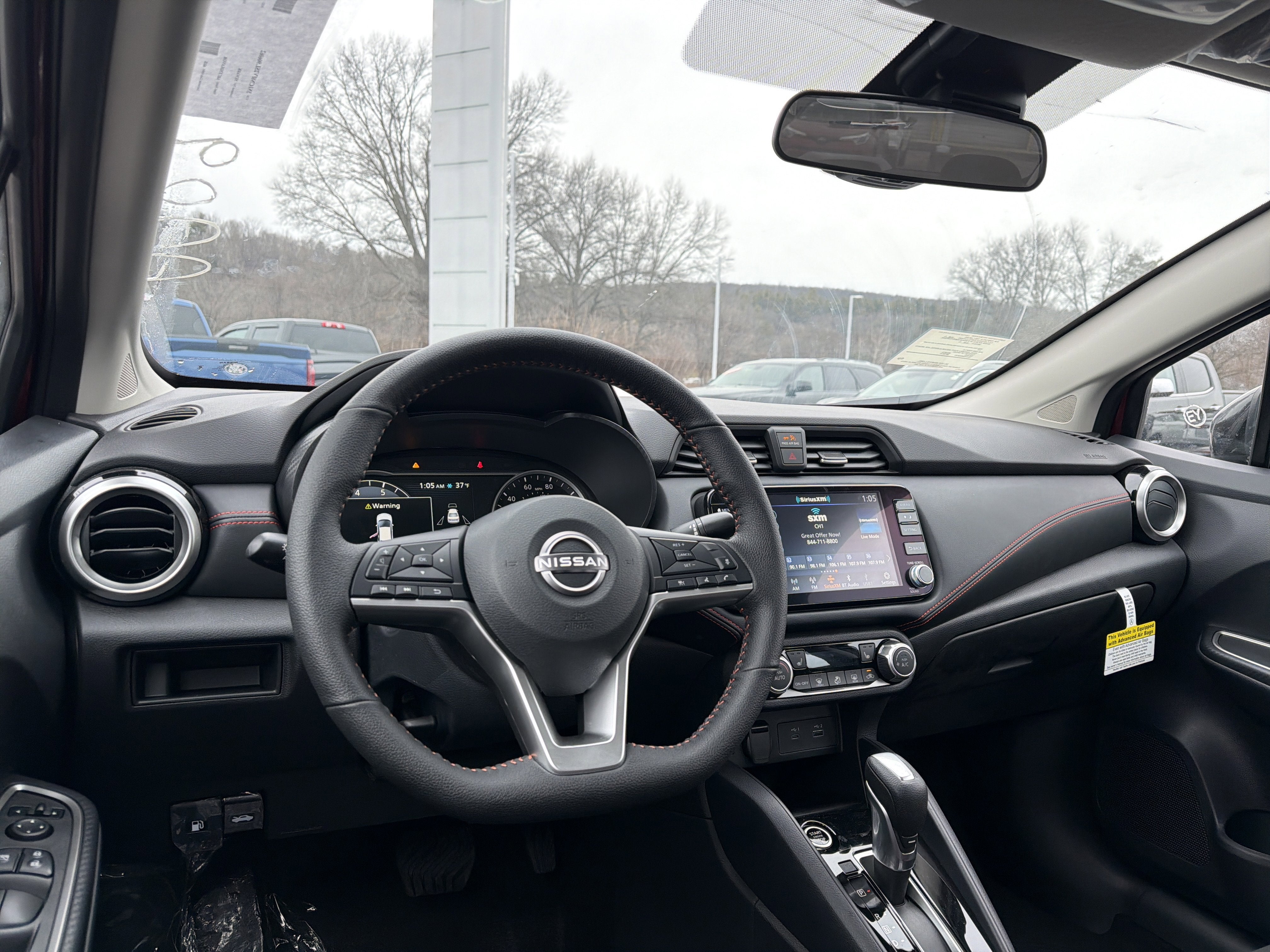 2025 Nissan Versa SR