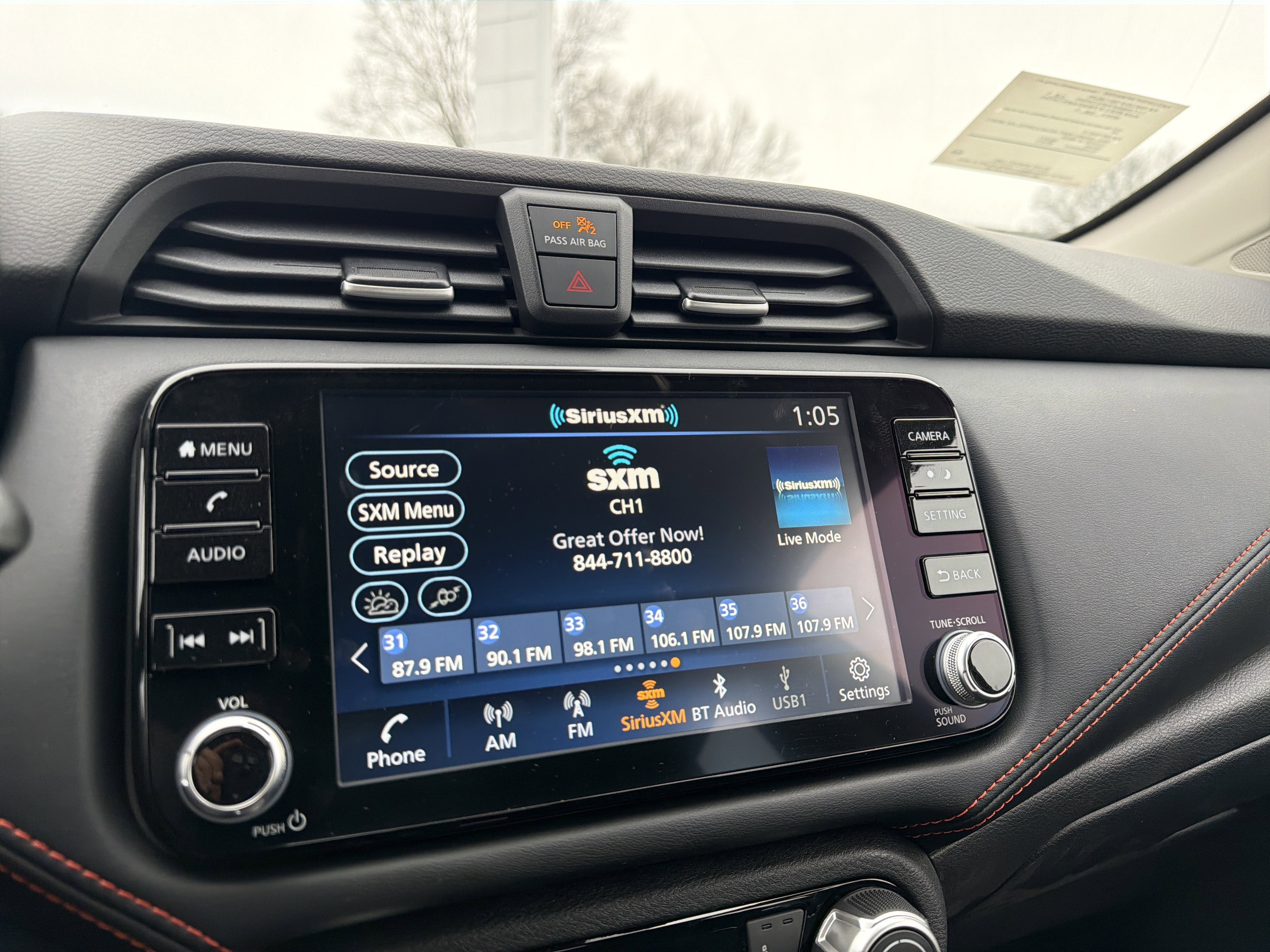 2025 Nissan Versa SR